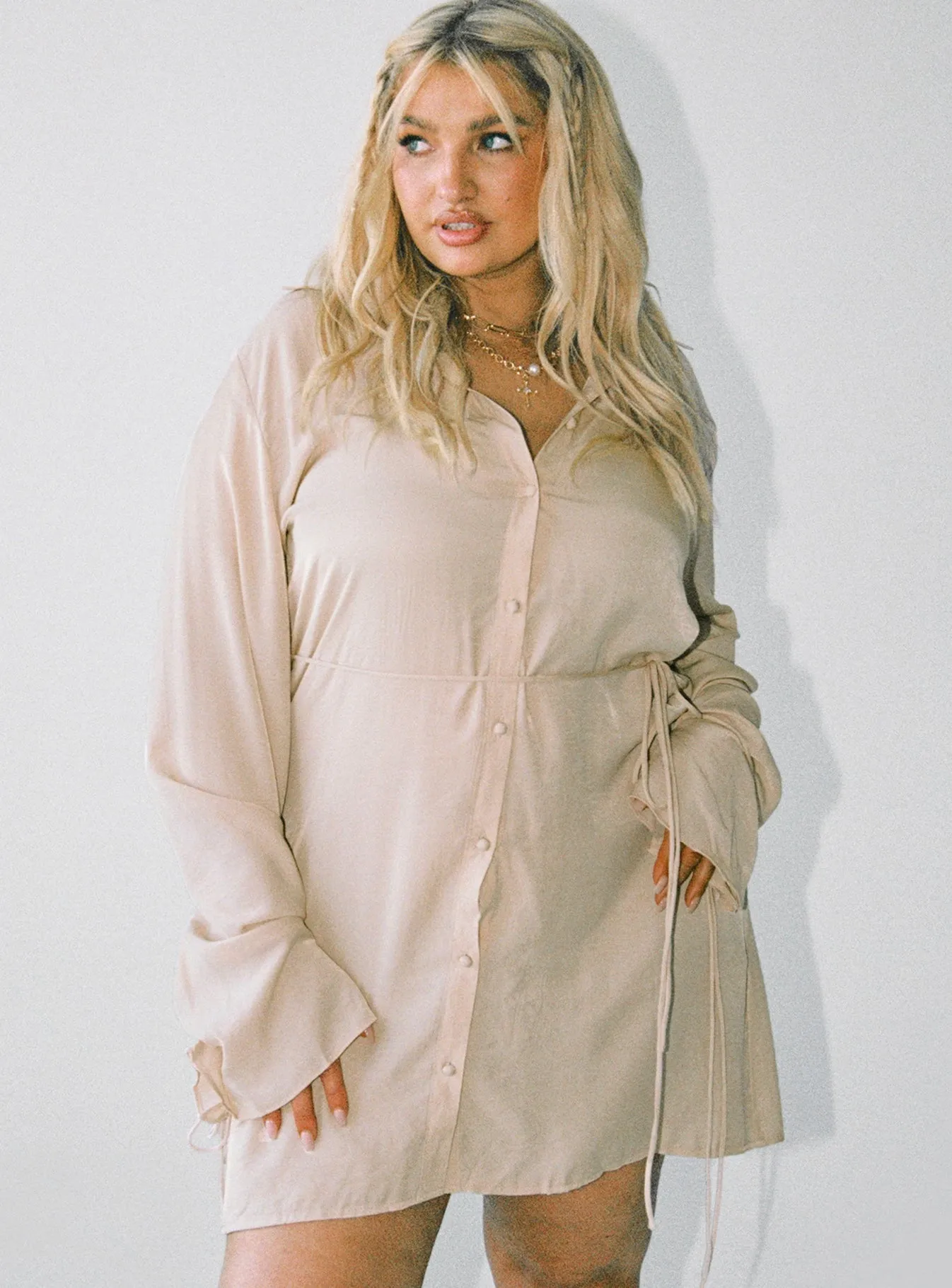 Beauty Feel Forbidden Mini Dress Beige Curve