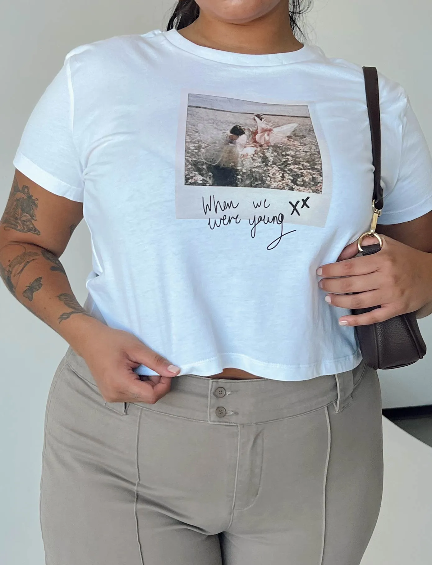 Fashionable Look Shake It Graphic Tee White Curve