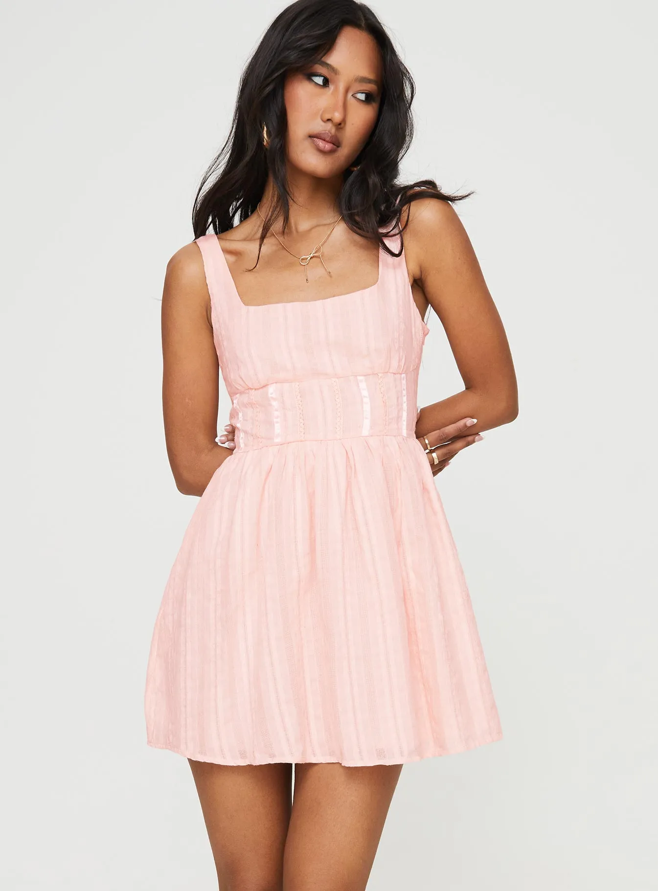Chic Motion Lorinda Mini Dress Pink