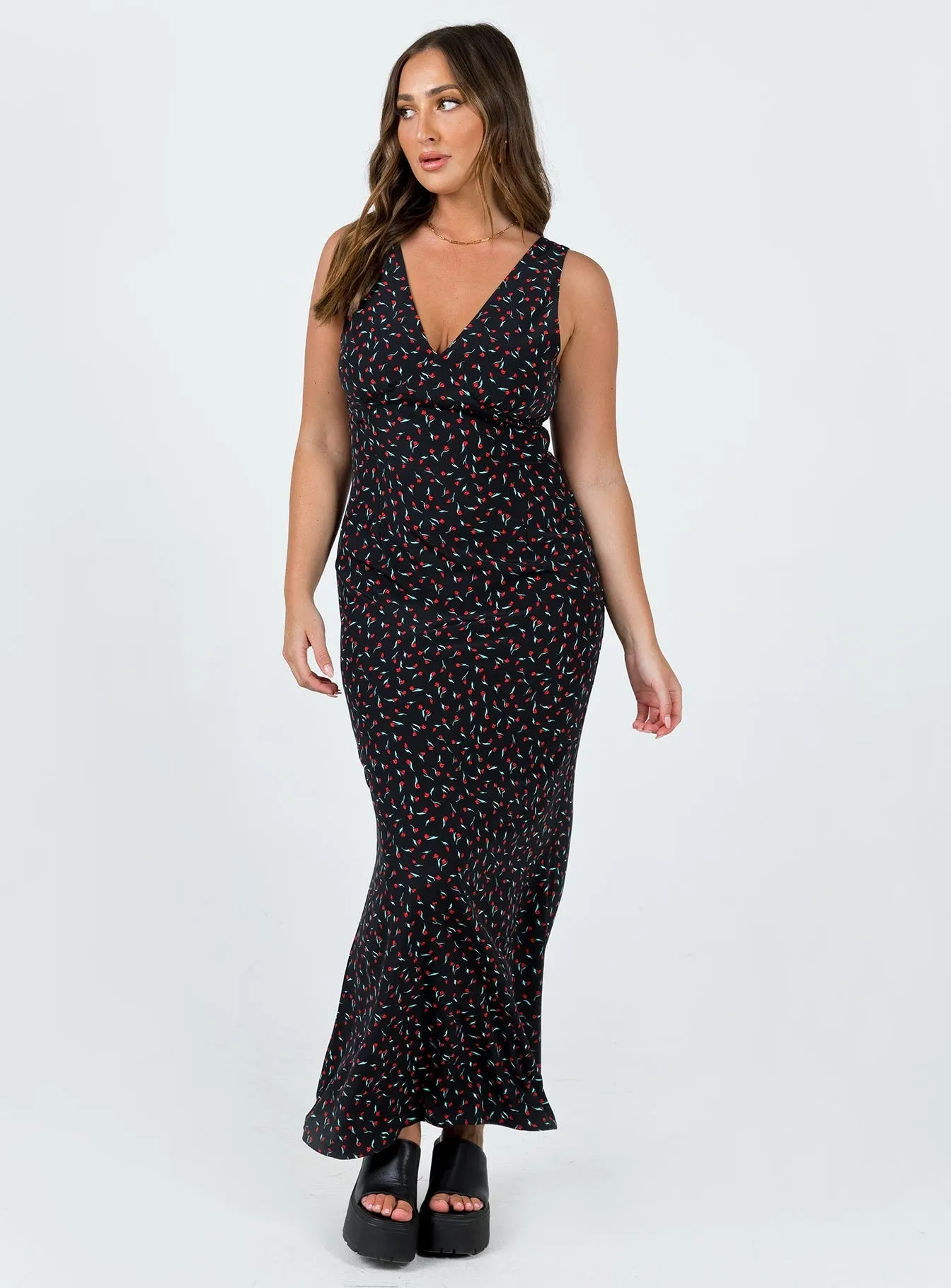 Garrick Maxi Dress Black / Red Body Confidence Smile Glow