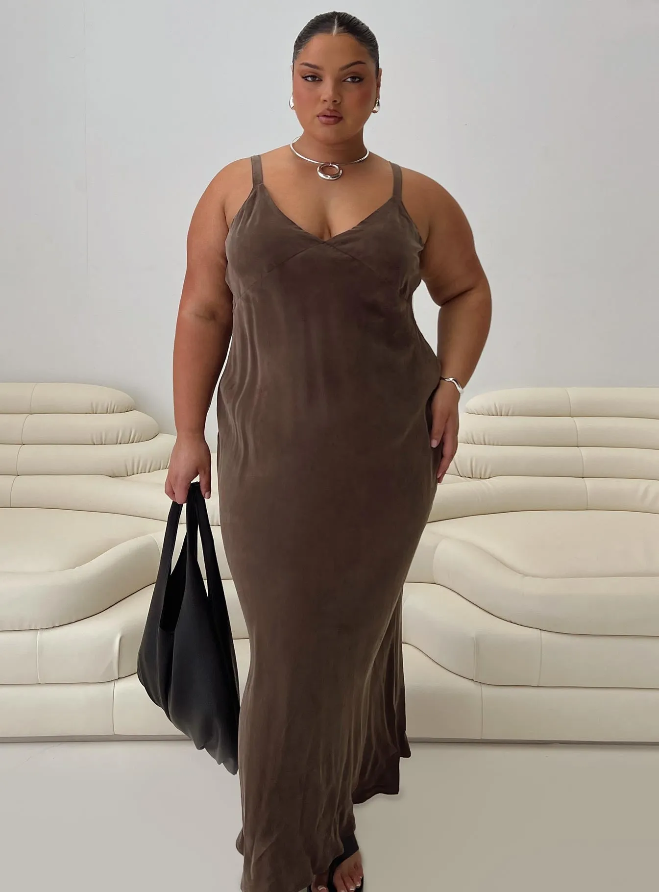 Laurette Maxi Dress Brown Curve Light Comfort
