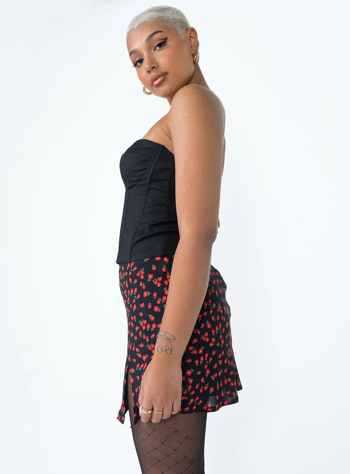 Kerri Mini Skirt Black Floral Breezy Mood