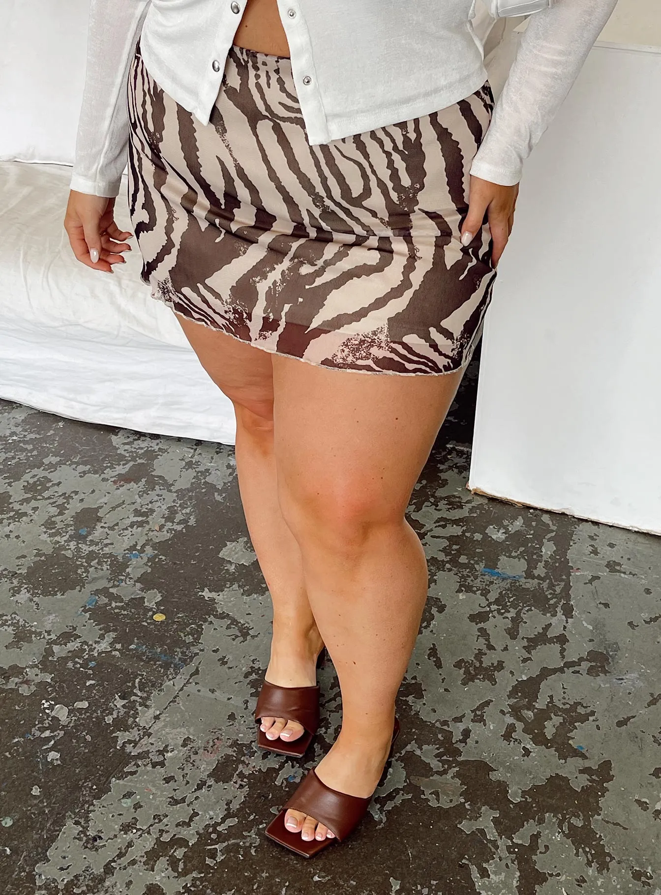 Vincent Mini Skirt Curve Subtle Finish Dust Proof Fabric