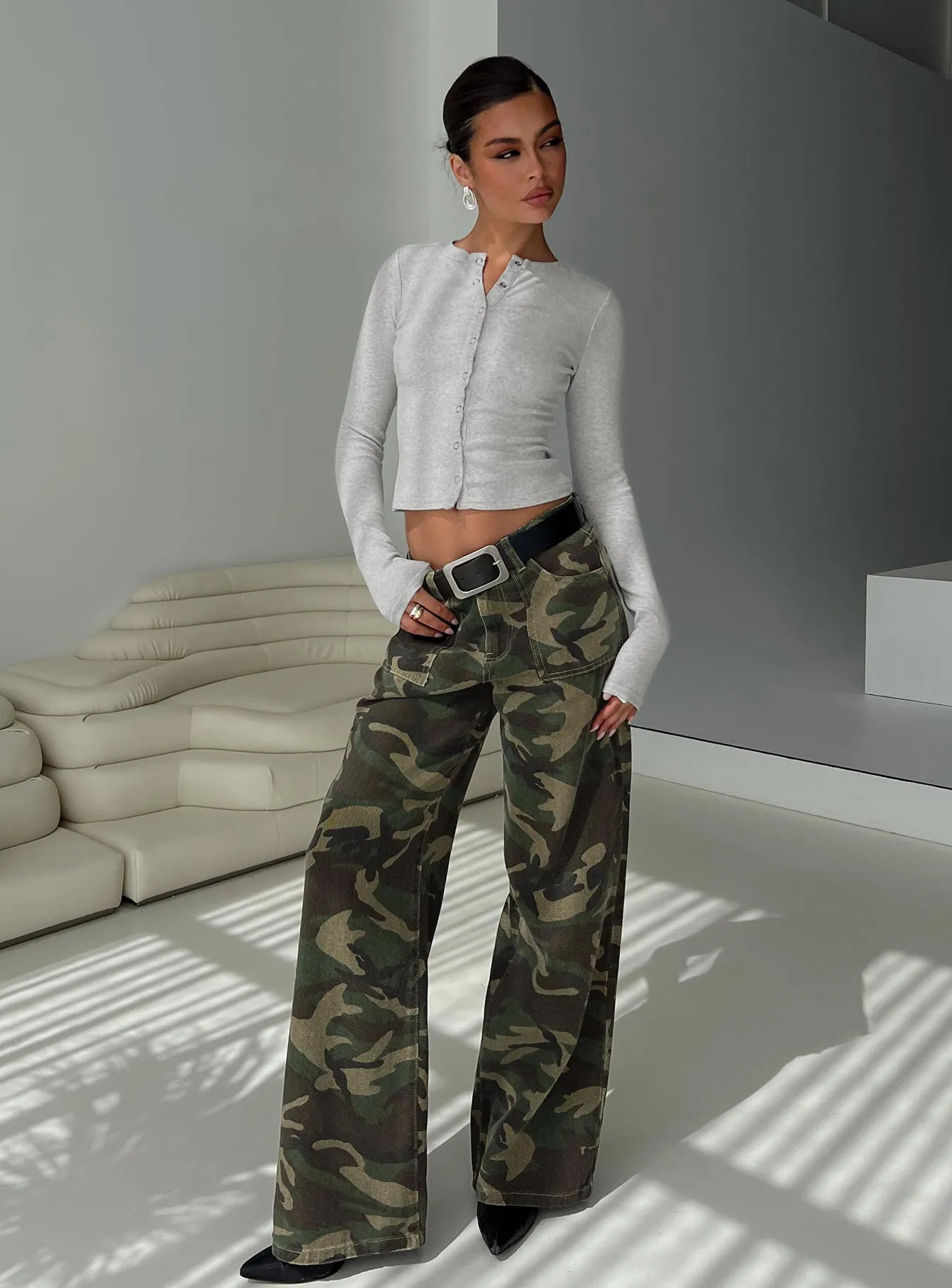WeightlessLayeringPiece Briony Mid Rise Wide Leg Jeans Camouflage