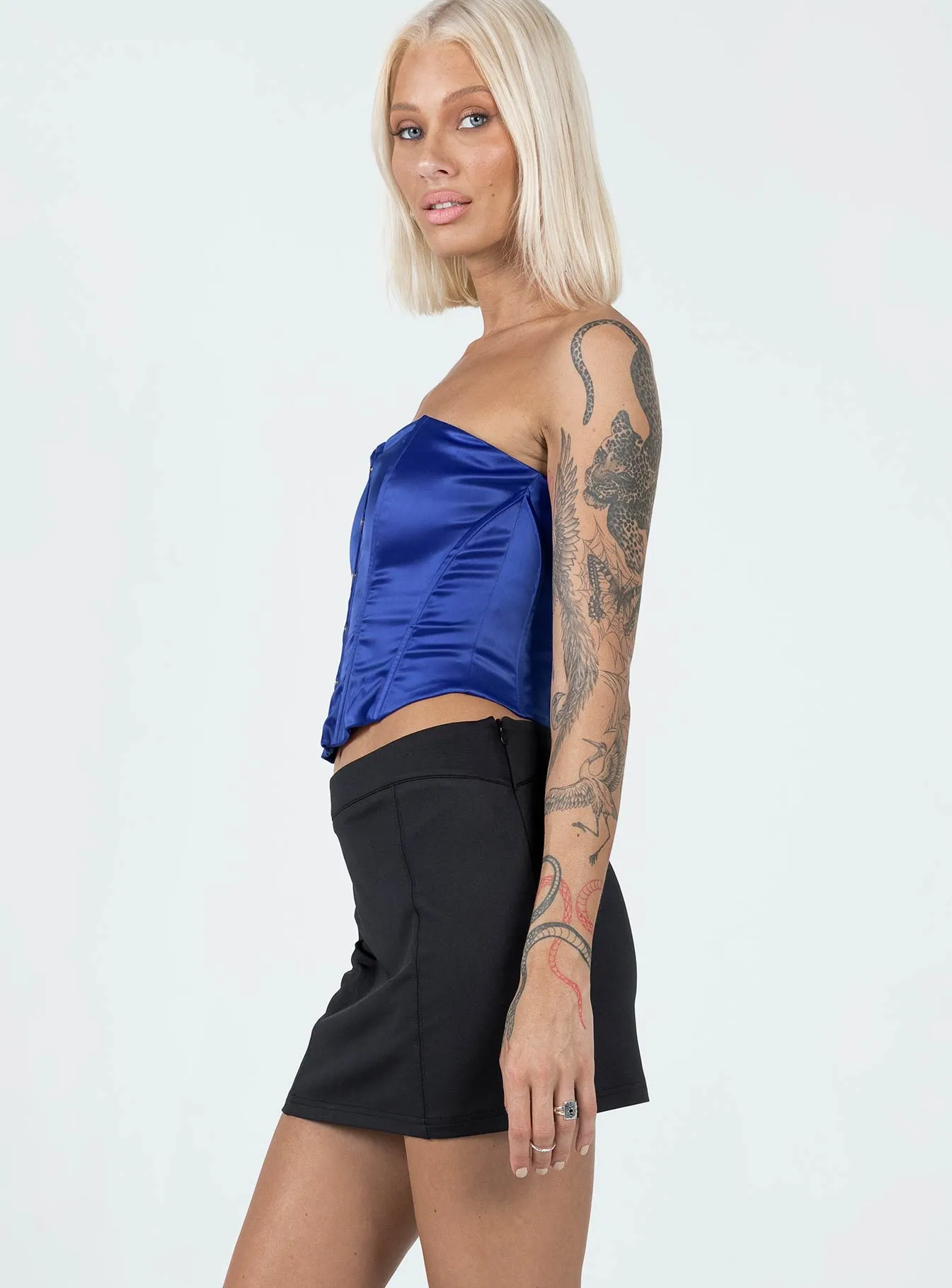 Hypoallergenic fabric Ilina Mid Rise Mini Skirt Black