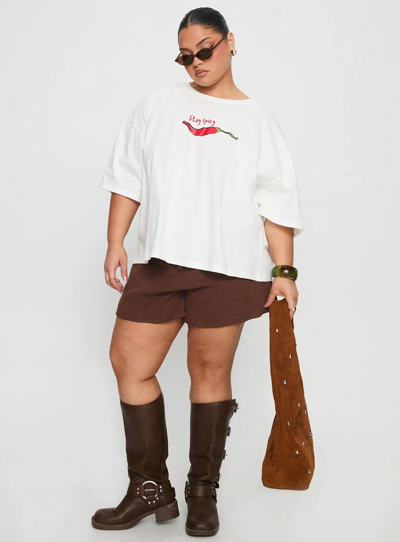 Stay Spicy Graphic Top White Curve Award-winning