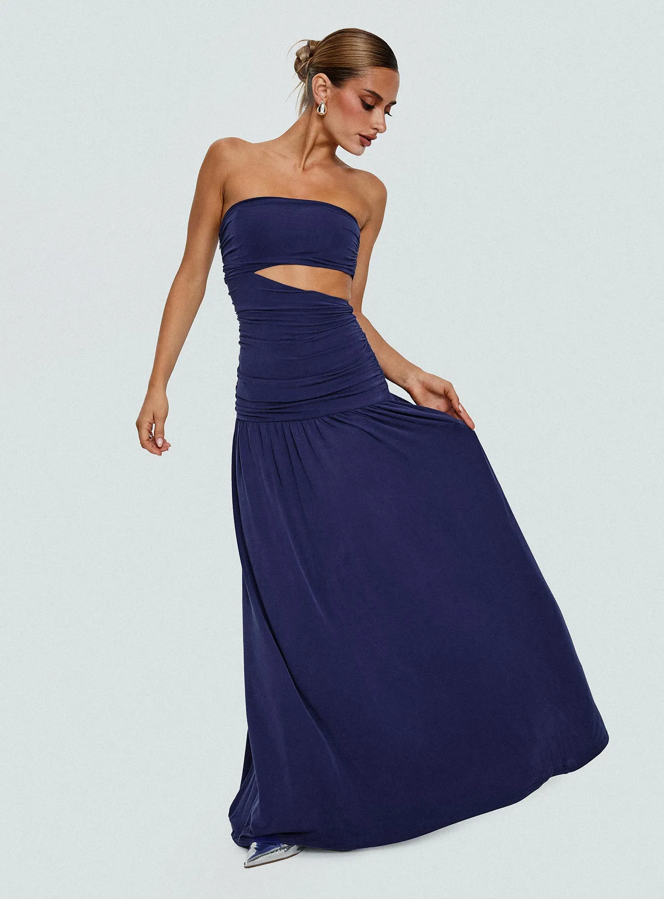 Comfortable Shape Layered Design Grandeur Strapless Maxi Dress Navy