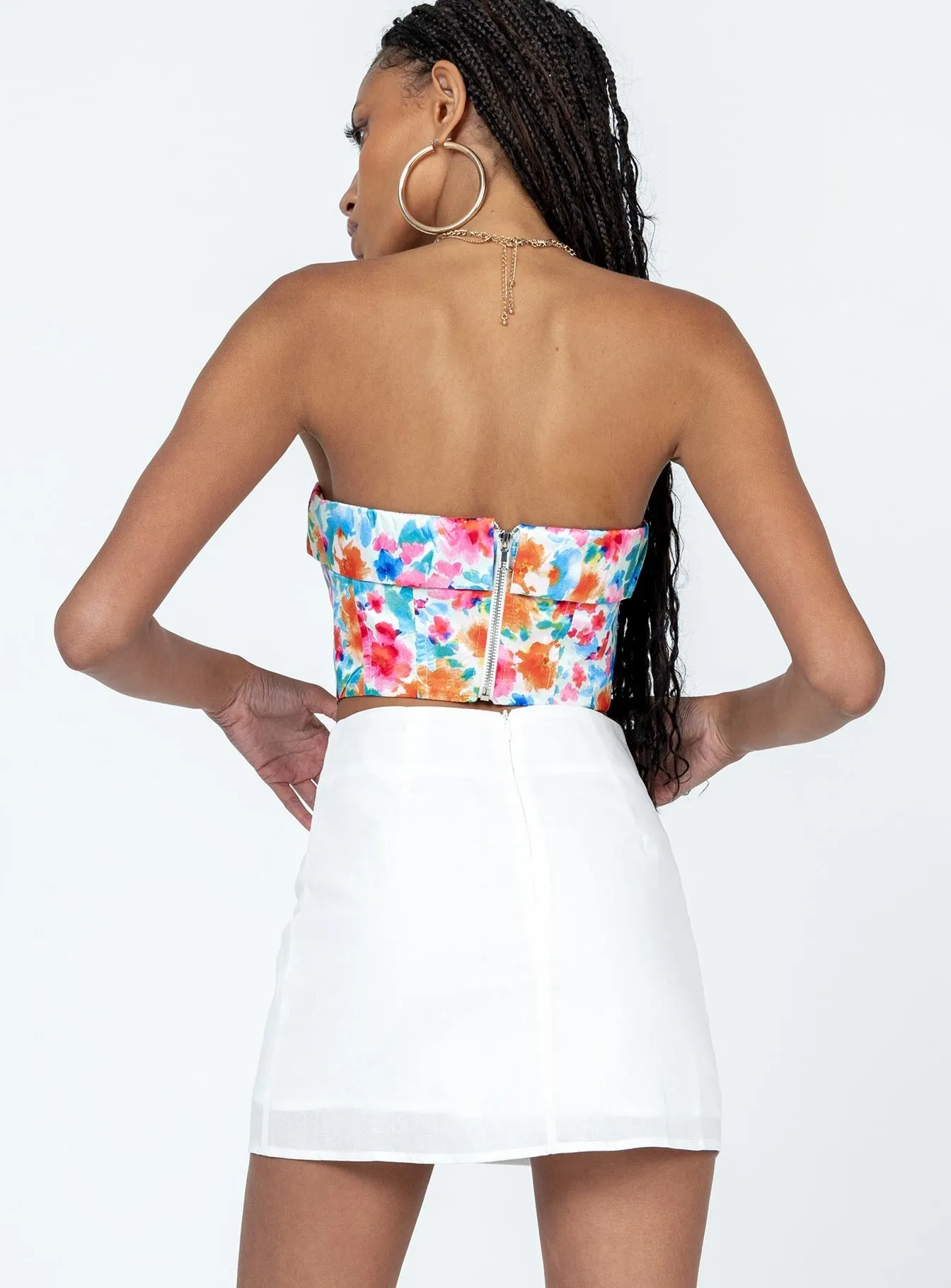 Art Gallery Visit Seasonal Must Have Kariss Mini Skirt White