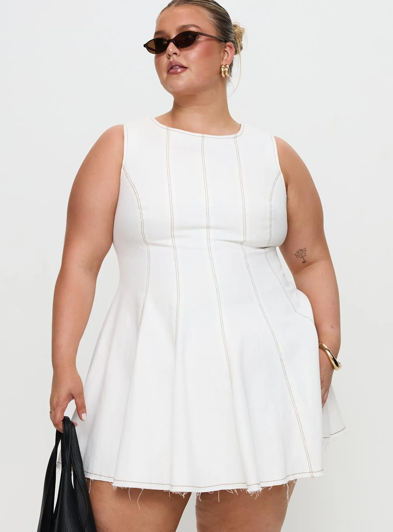 Composure Pleat Mini Dress White Curve Event Glow