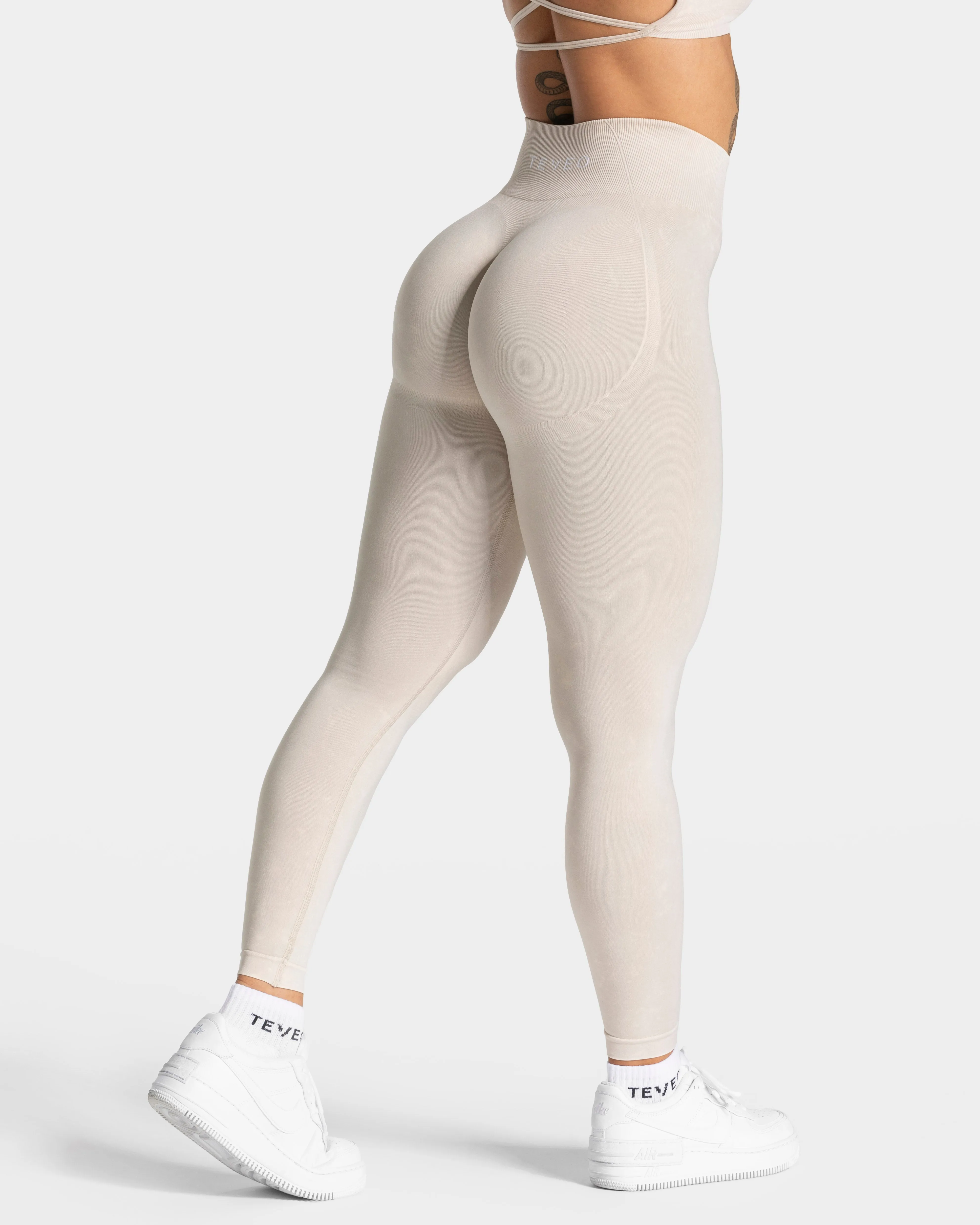 Acid Covert Scrunch Leggings "Sand" workout wear