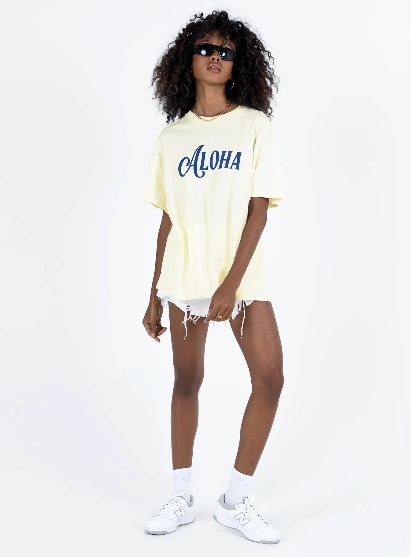 Modern Outfit Aloha Oversized Tee Ivory