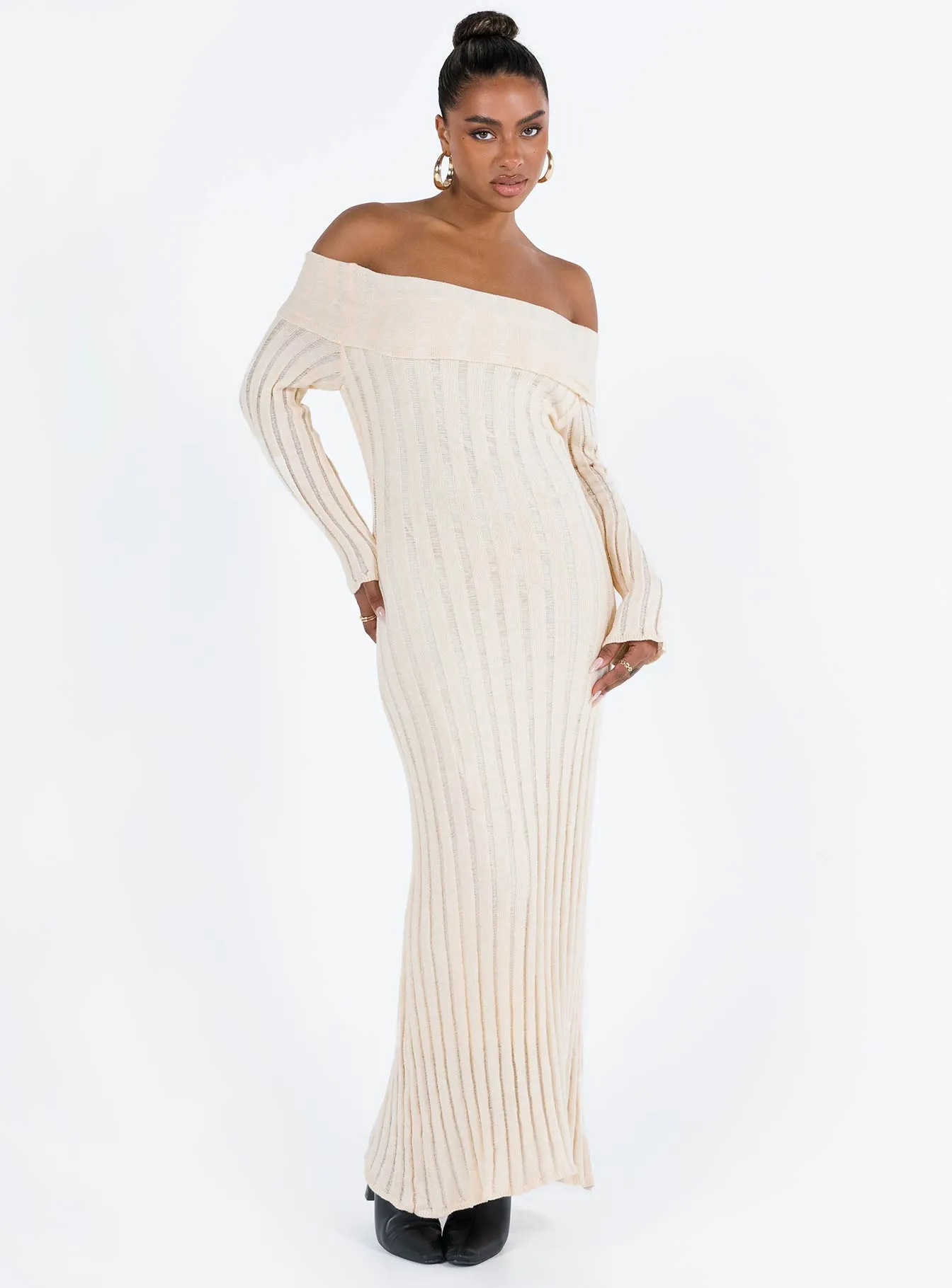 Lefler Off The Shoulder Maxi Dress Beige Chic Wear Mid Season