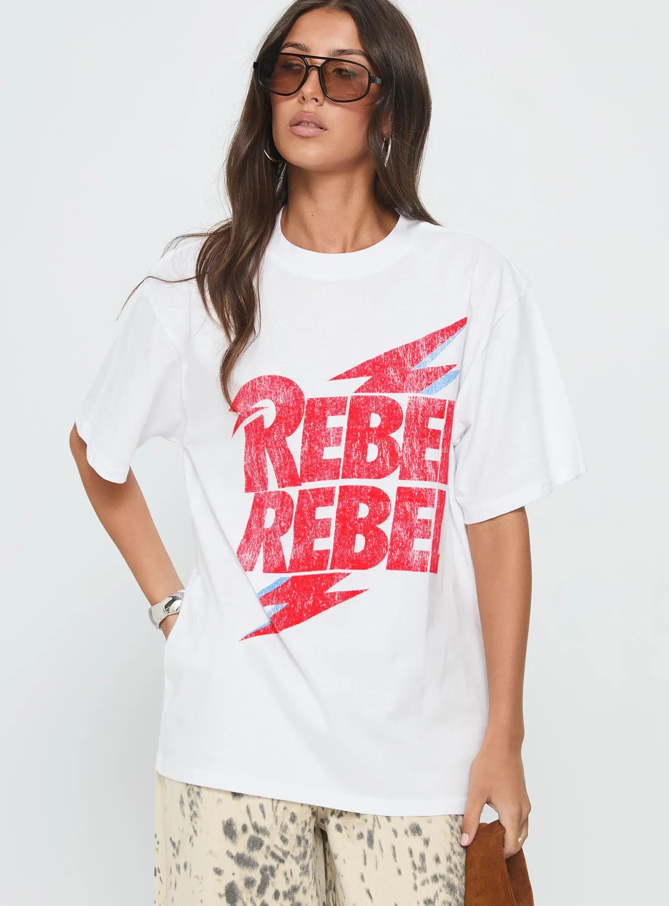 TemperatureRegulating Versatile Fit Rebel Rebel Oversized Graphic Top White