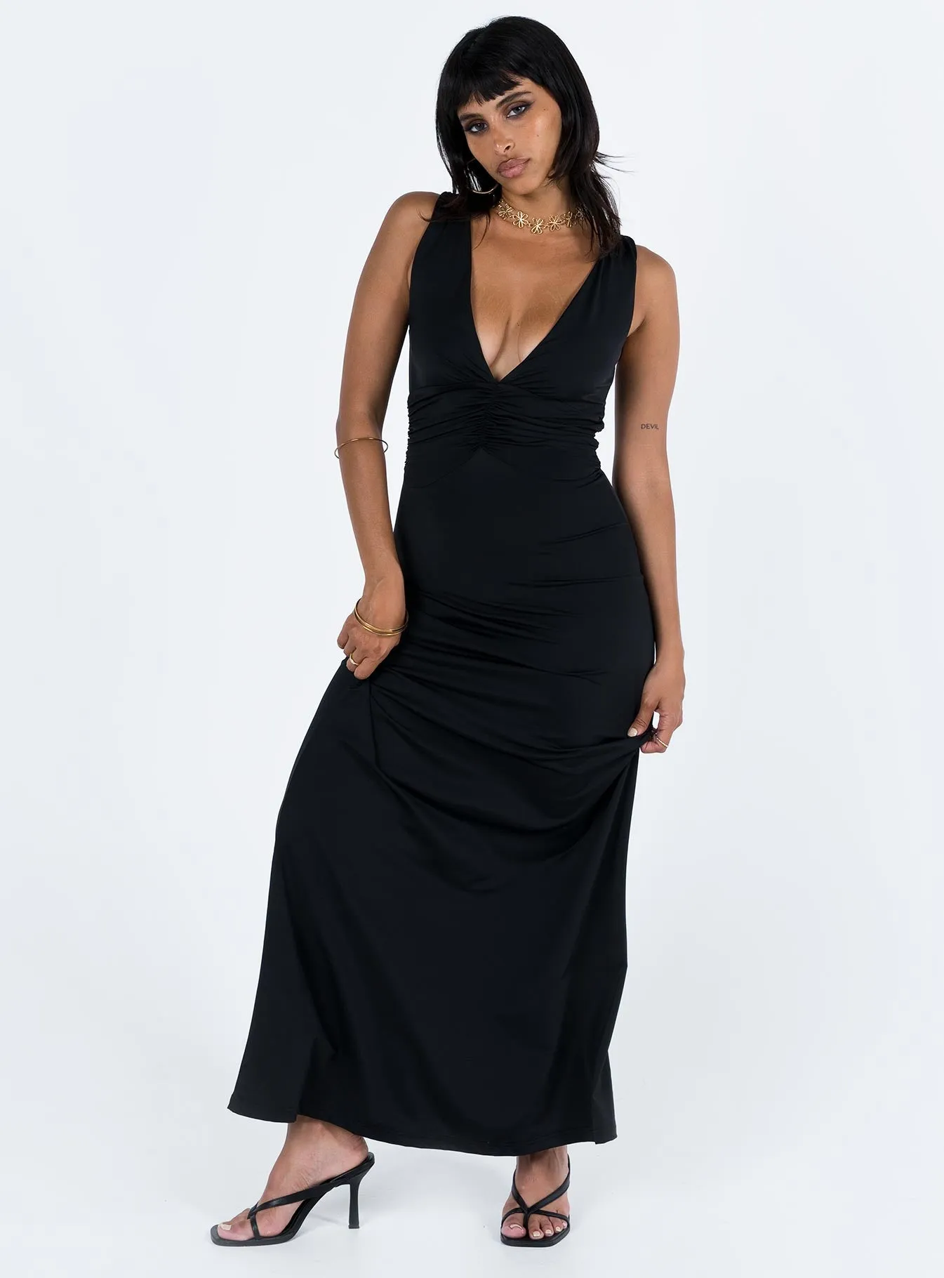Soft Colorway Sleek Draping Ellia Maxi Dress Black