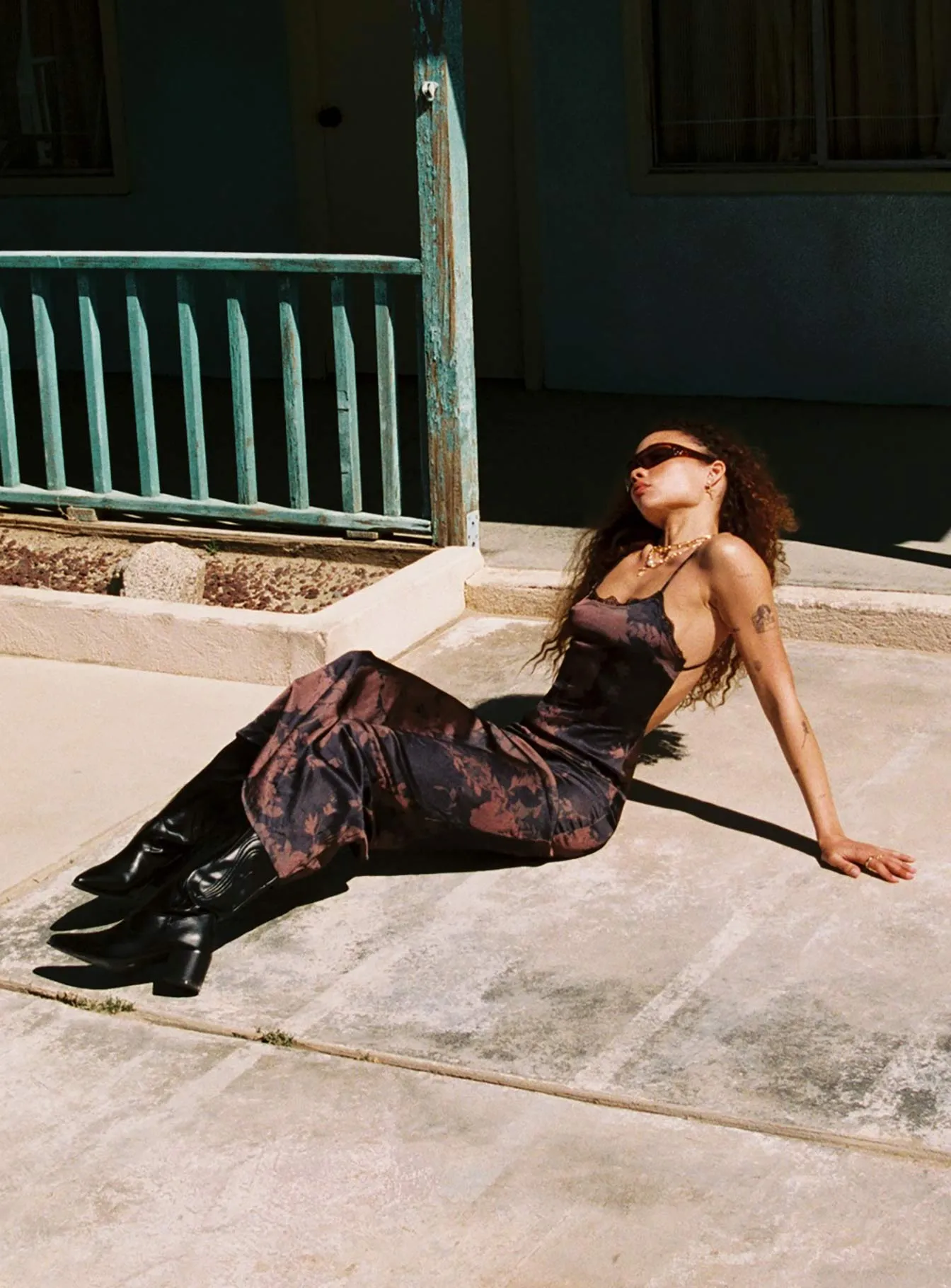 Charlow Maxi Dress Black / Brown Soft Gradient garden party