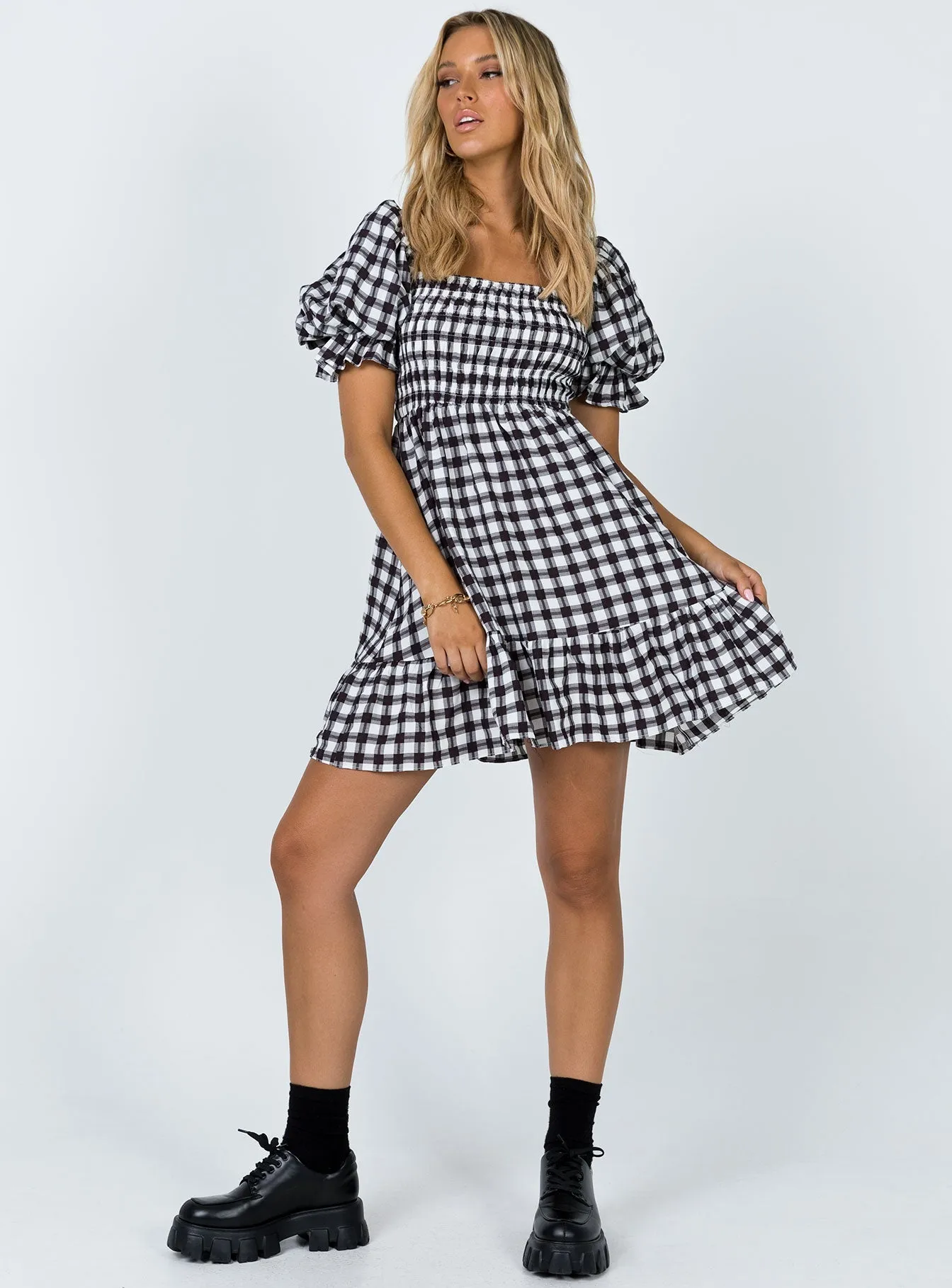 Adelio Mini Dress Black / White Classic Movement