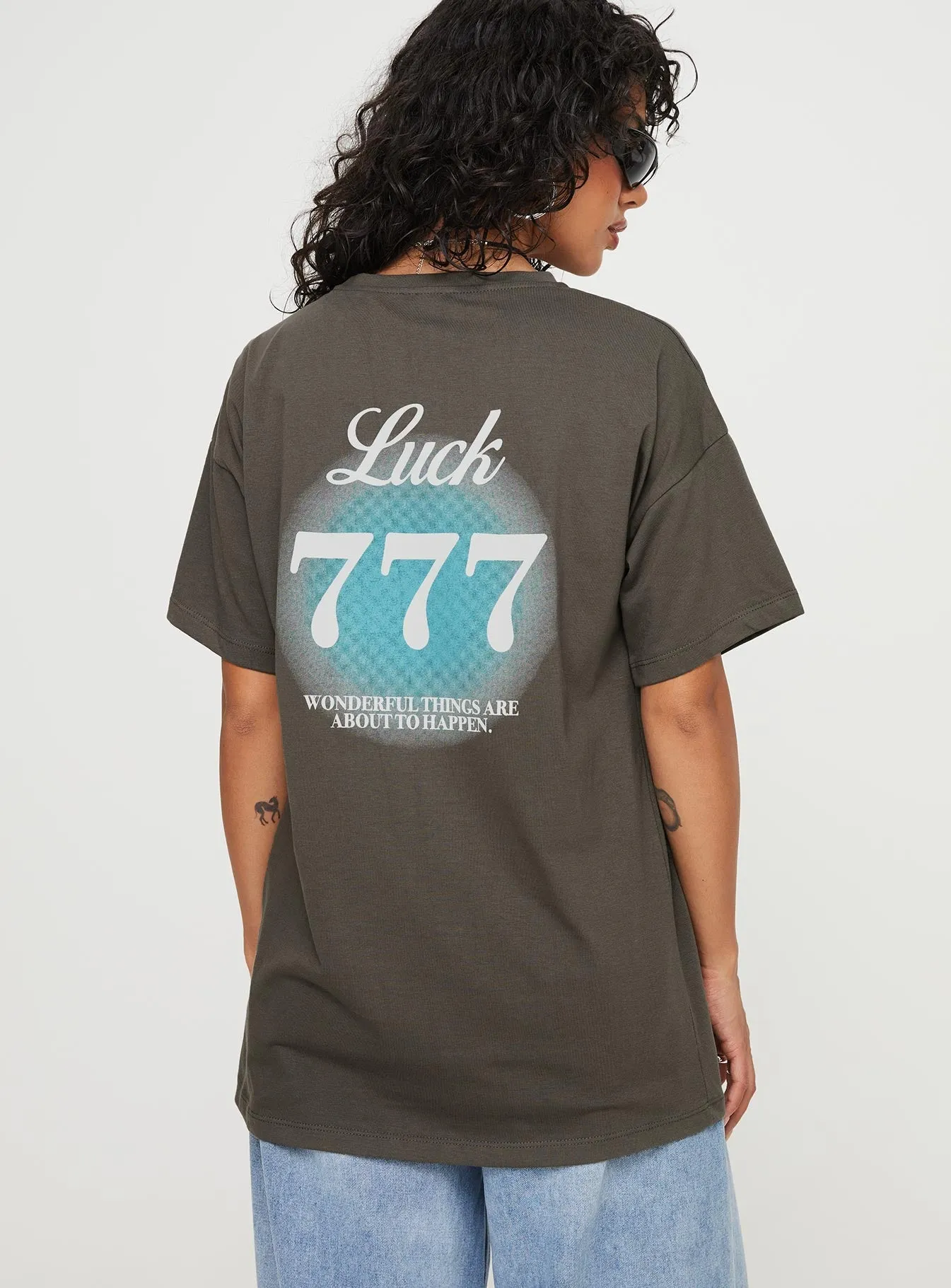 Luck 777 Oversized Tee Black Light and Comfortable Wrinkle Resistant