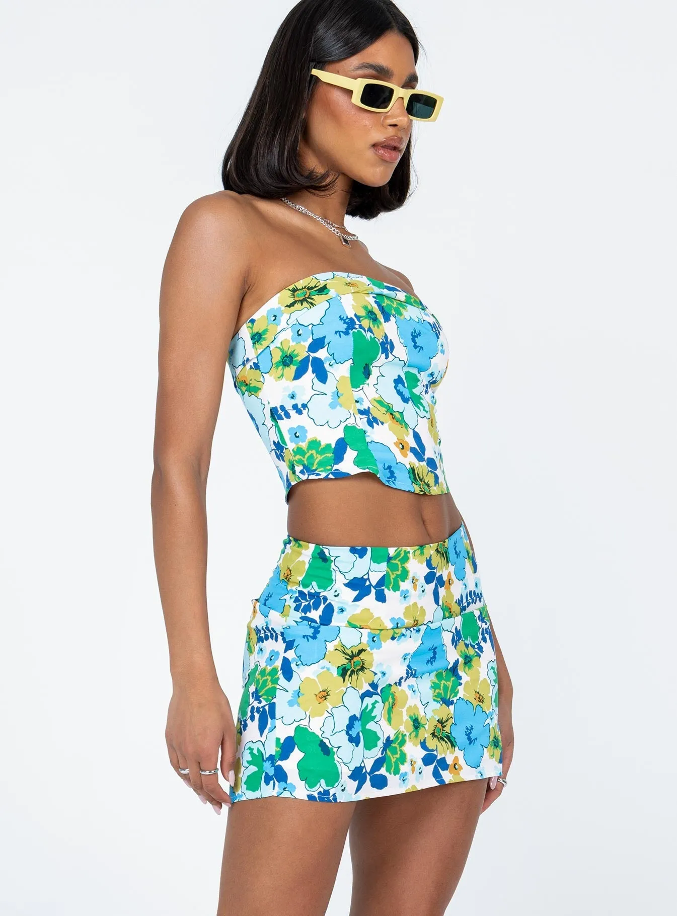 Chadwick Mini Skirt White Light Motion Ultra Comfort