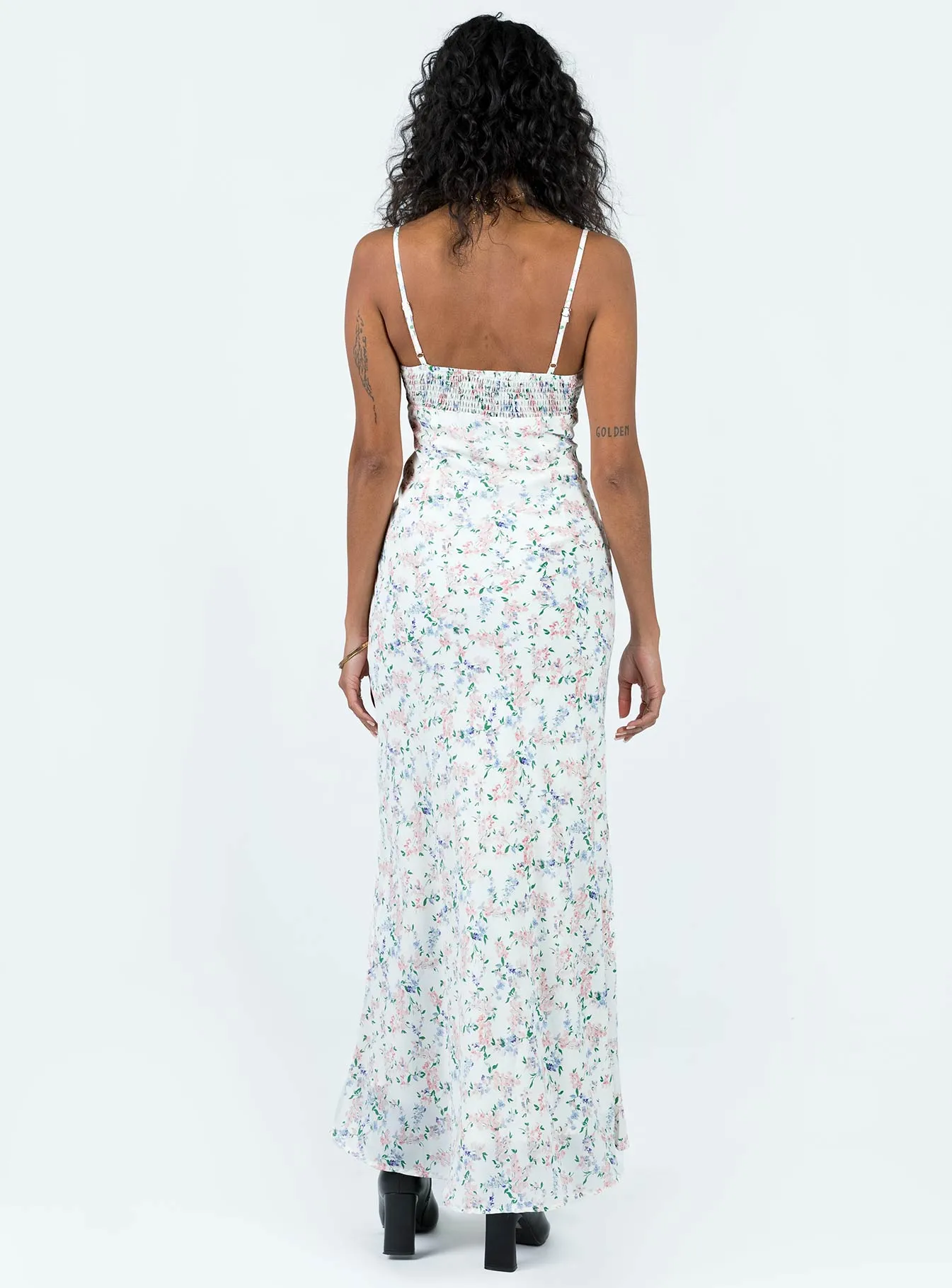 Fairholm Maxi Dress White / Floral Natural Aesthetic Easy Texture