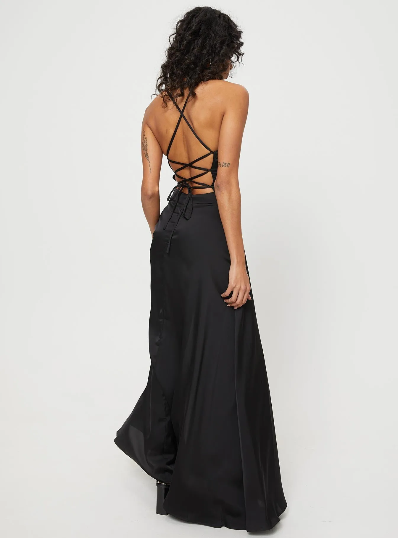 Front-Slit Relaxed Vibe Kerwin Maxi Dress Black