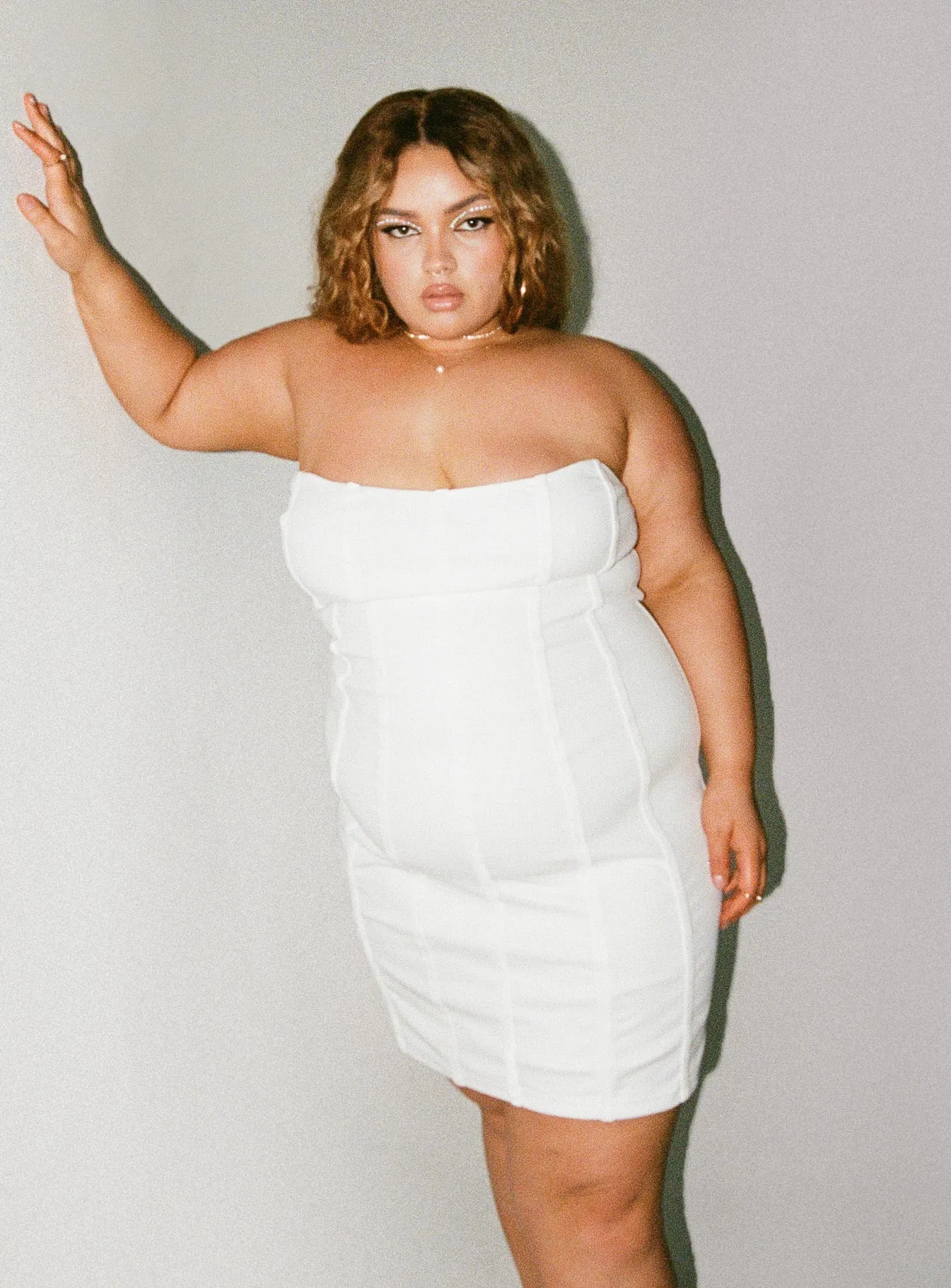 Tristian Mini Dress White Curve Eye Appeal Soft And Comfortable