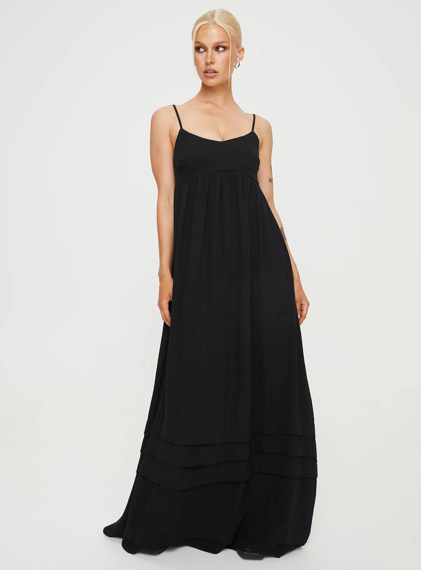 Milden Linen Blend Maxi Dress Black Timeless Shape Cool Season