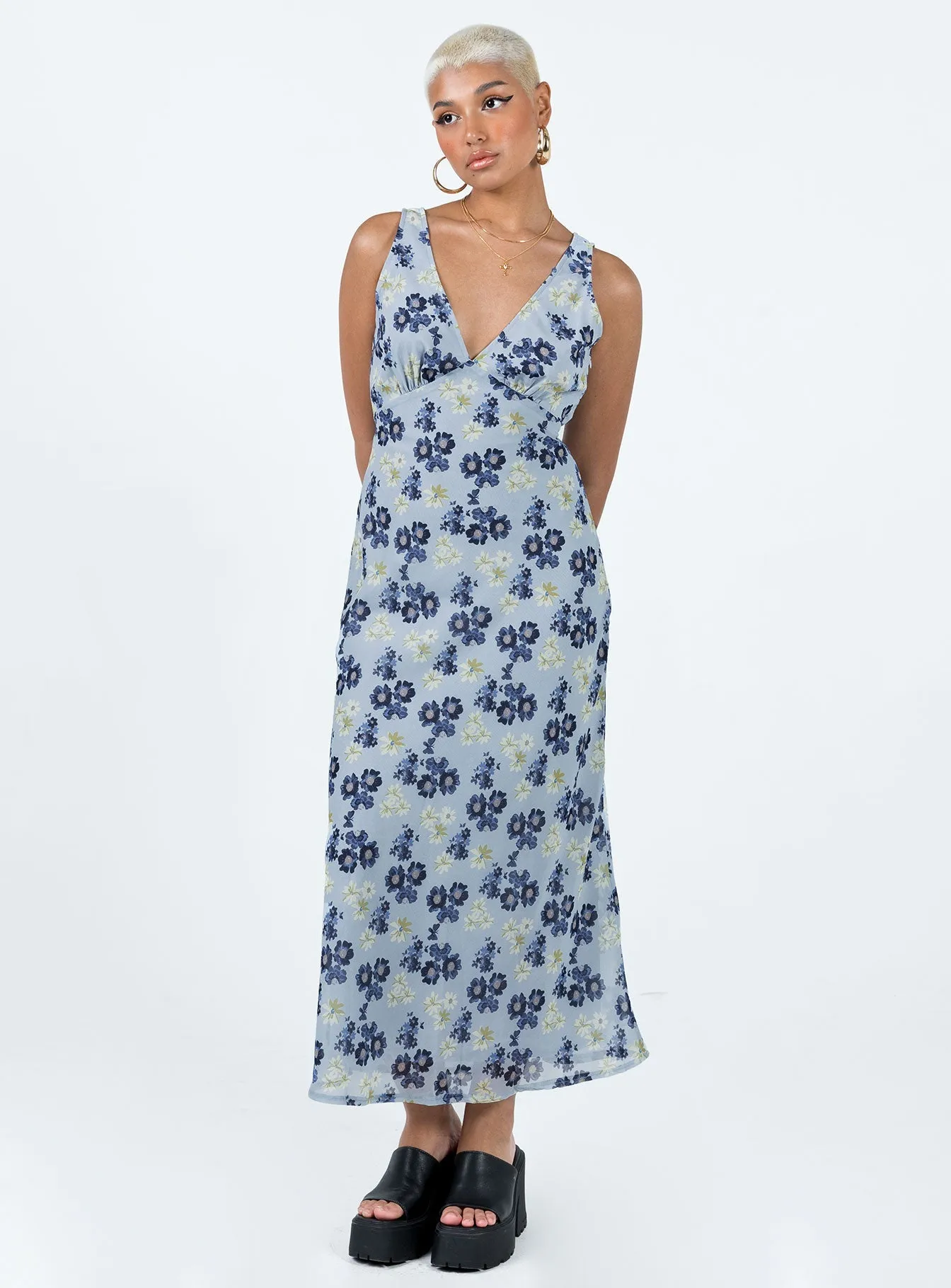 Nellie Maxi Dress Blue Floral and Effortless fit dress. ElasticWaistband
