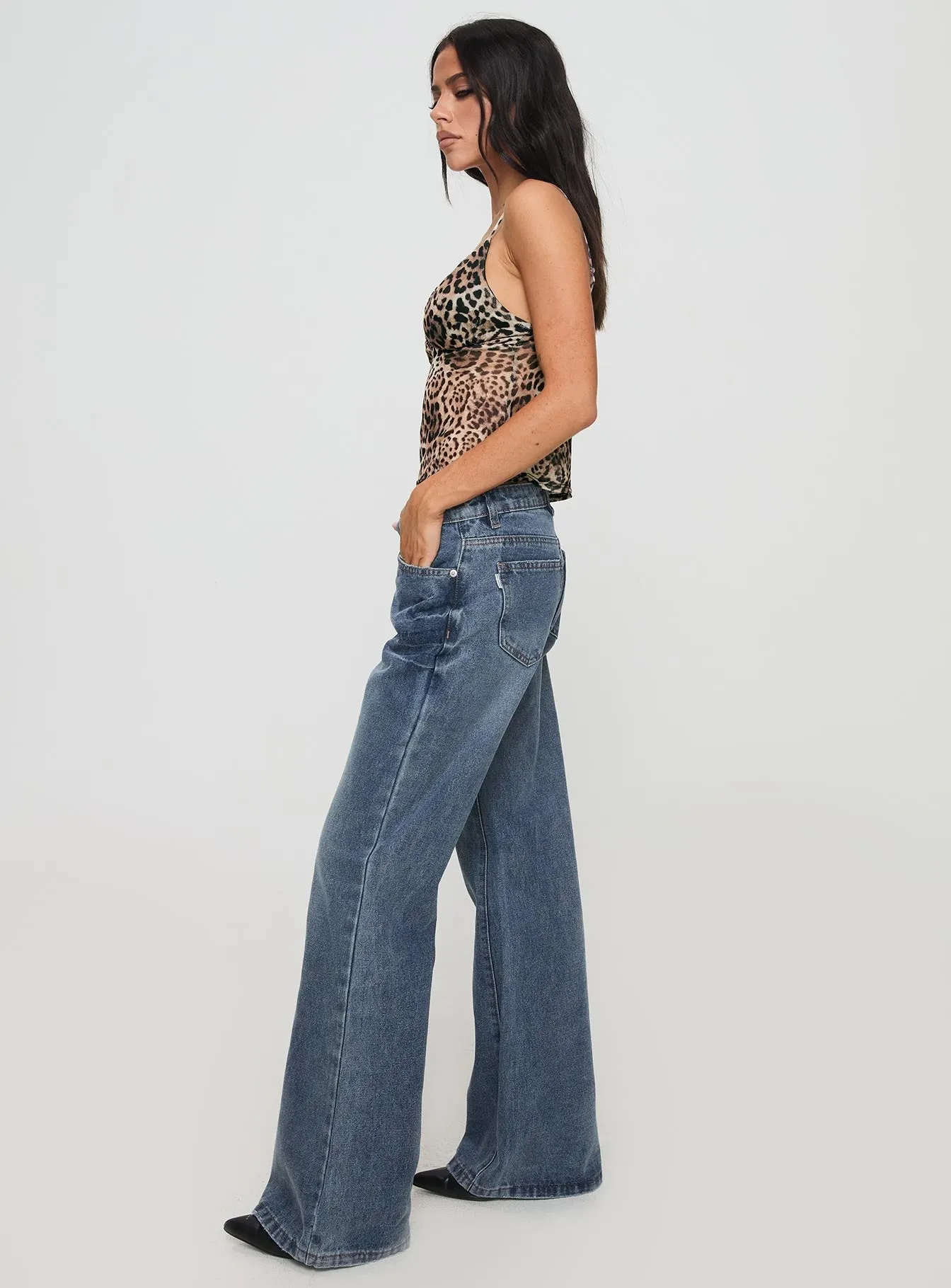 Winter Accessories Joner Low Rise Flare Jeans Light Blue Wash