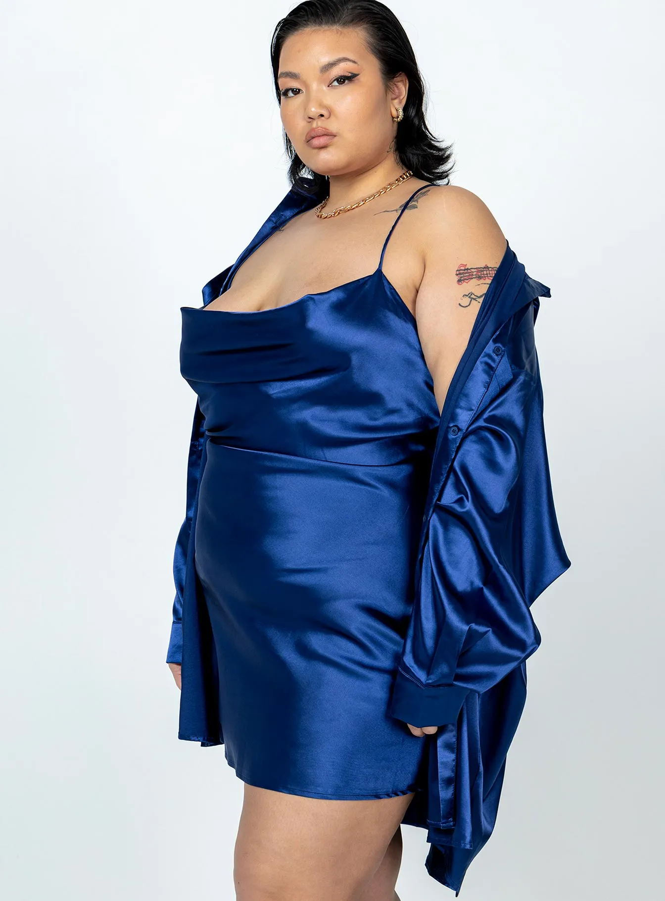 Annalise Set Navy Curve Trend Glow Seasonal Layering