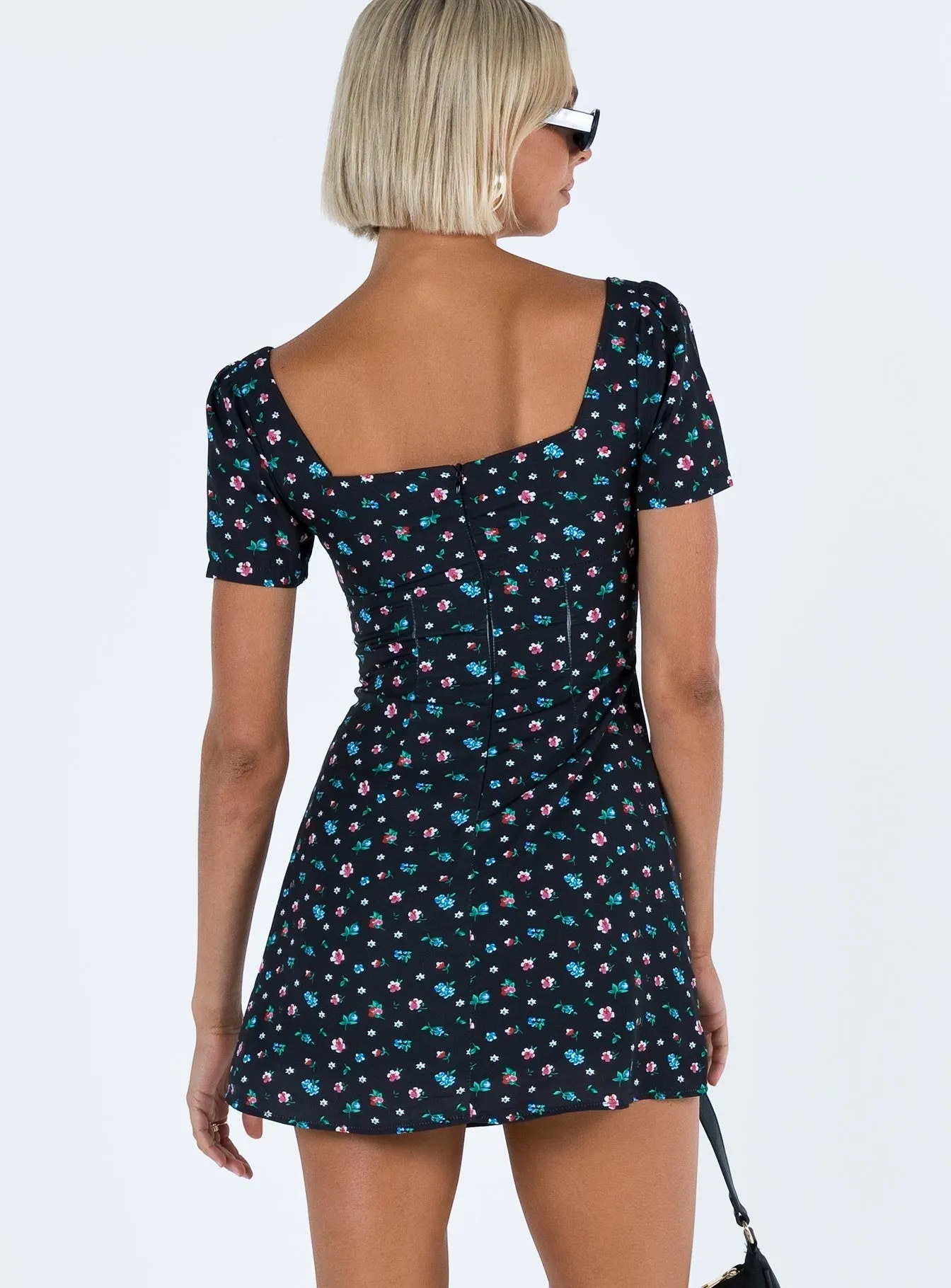 Minimal Fit Hastings Mini Dress Black Floral