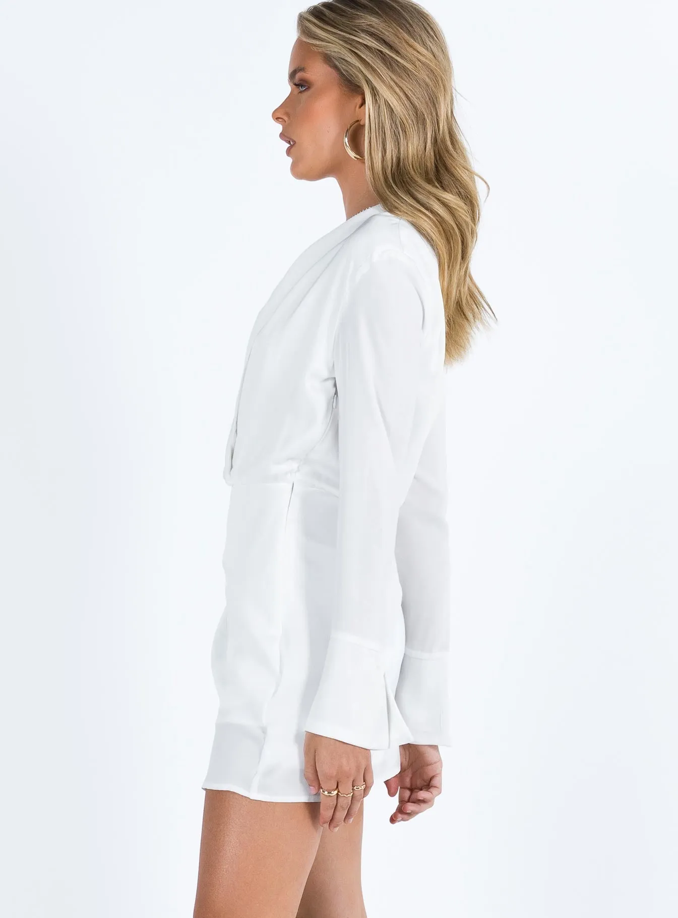 Minimal Motion Refined Aesthetic Triscay Long Sleeve Mini Dress White