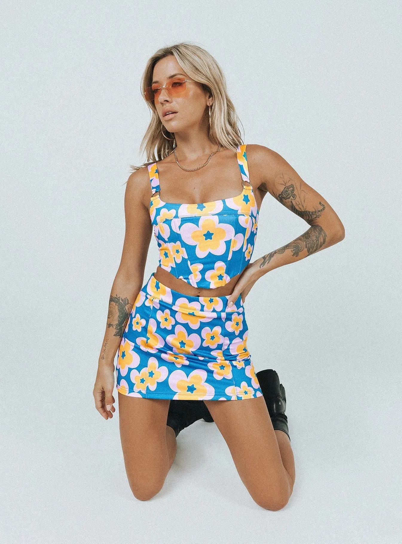 Tiered Design Ilina Mid Rise Mini Skirt Floral Blue