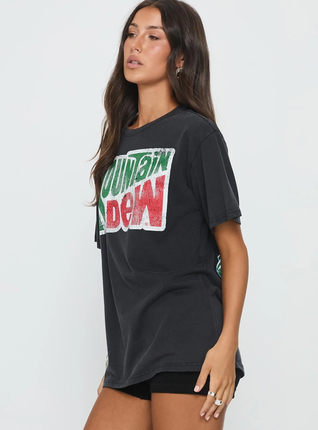 Mountain Dew Oversized Graphic Tee Black Beach Outfit