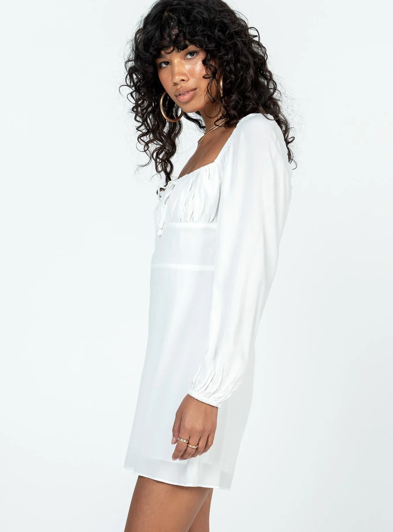 Elvira Mini Dress White Shimmer-Finish Luxe Wear