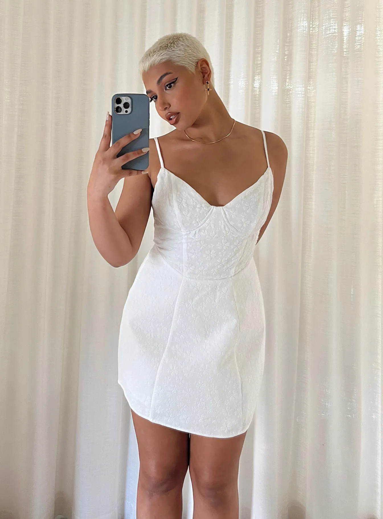 Zora Mini Dress White Satin-Finish Style Moment