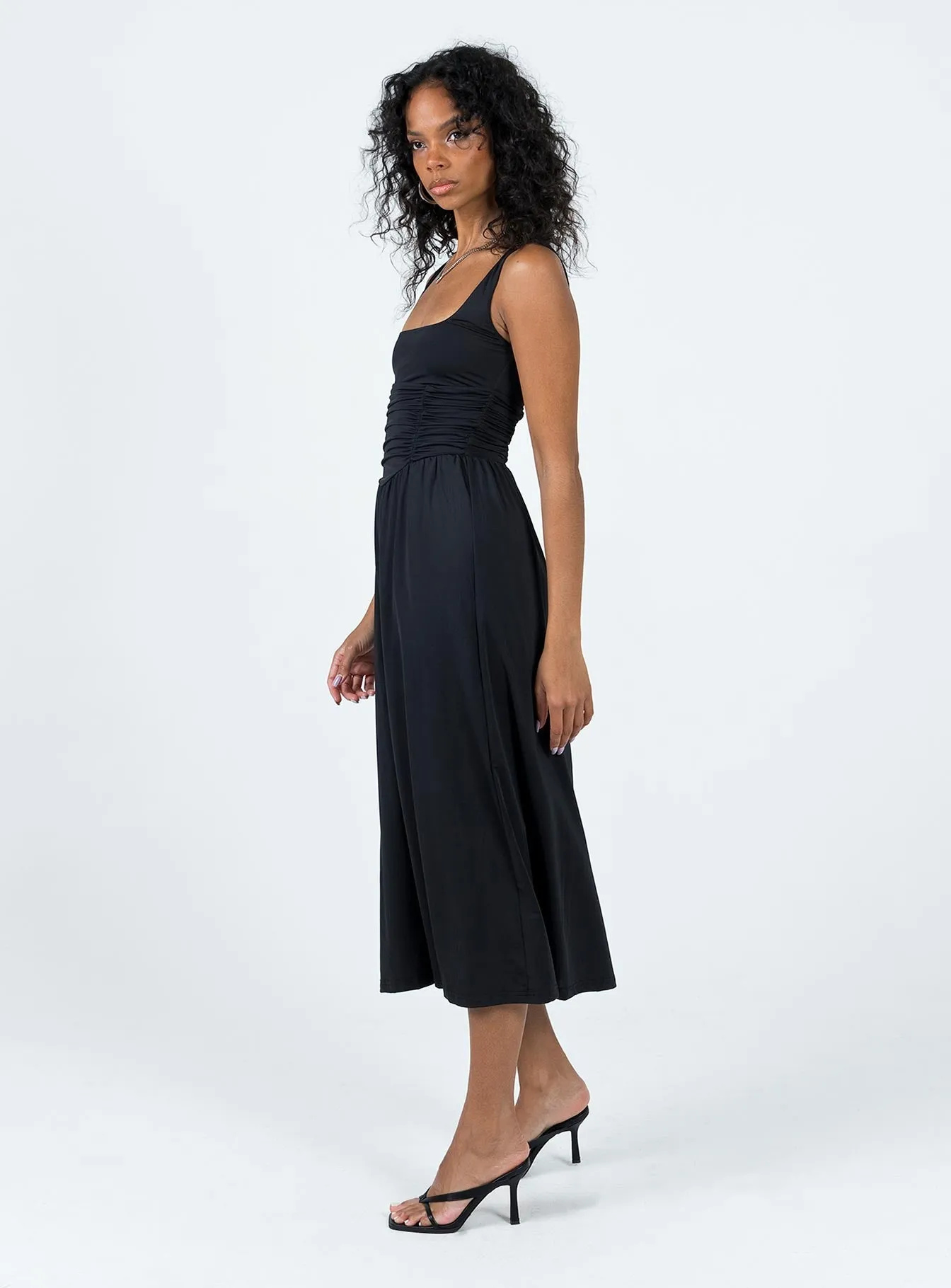 Runway-Ready Cinched-Waist Braddon Midi Dress Black