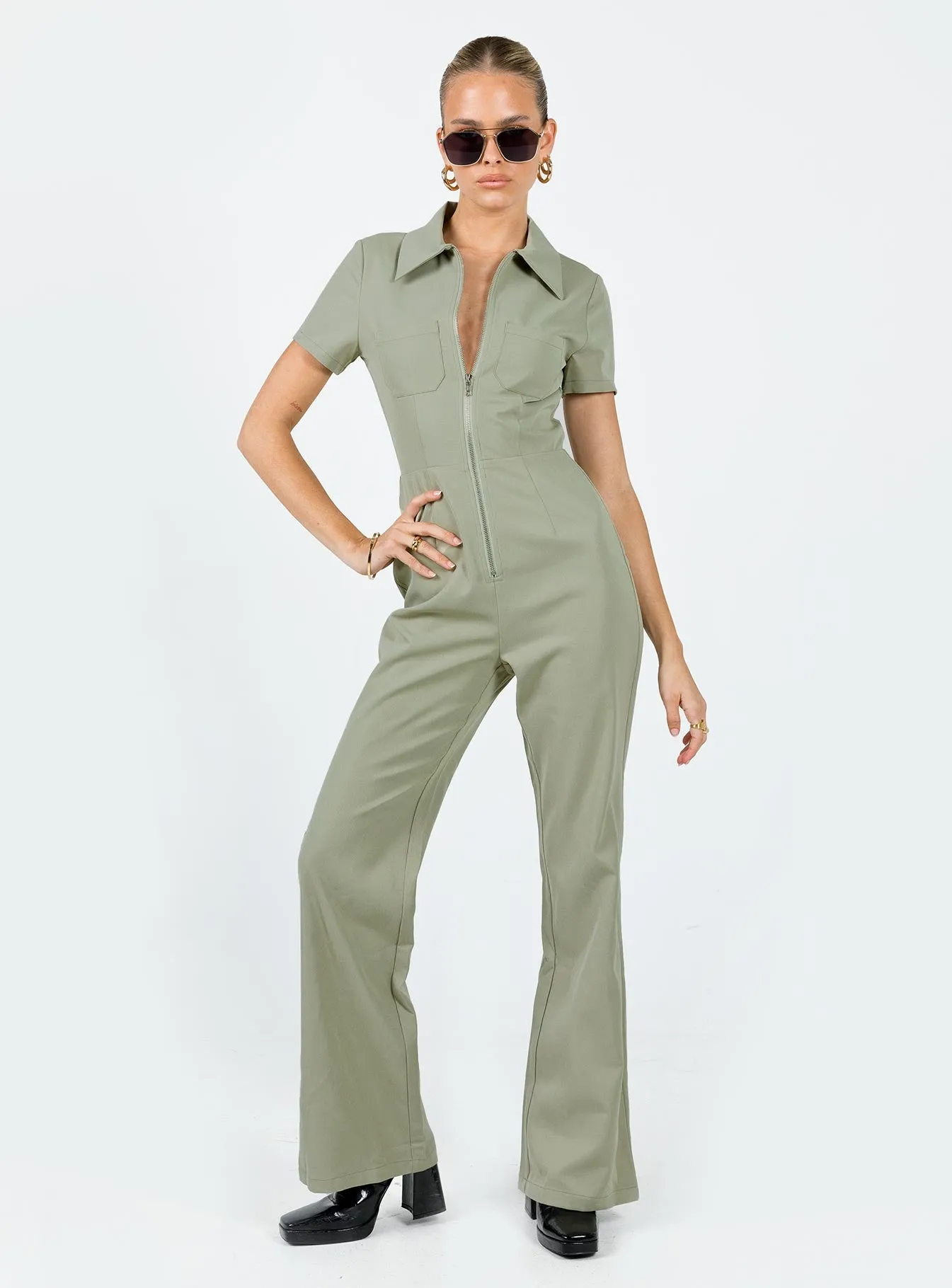 Loretta Jumpsuit Khaki Charming Youth