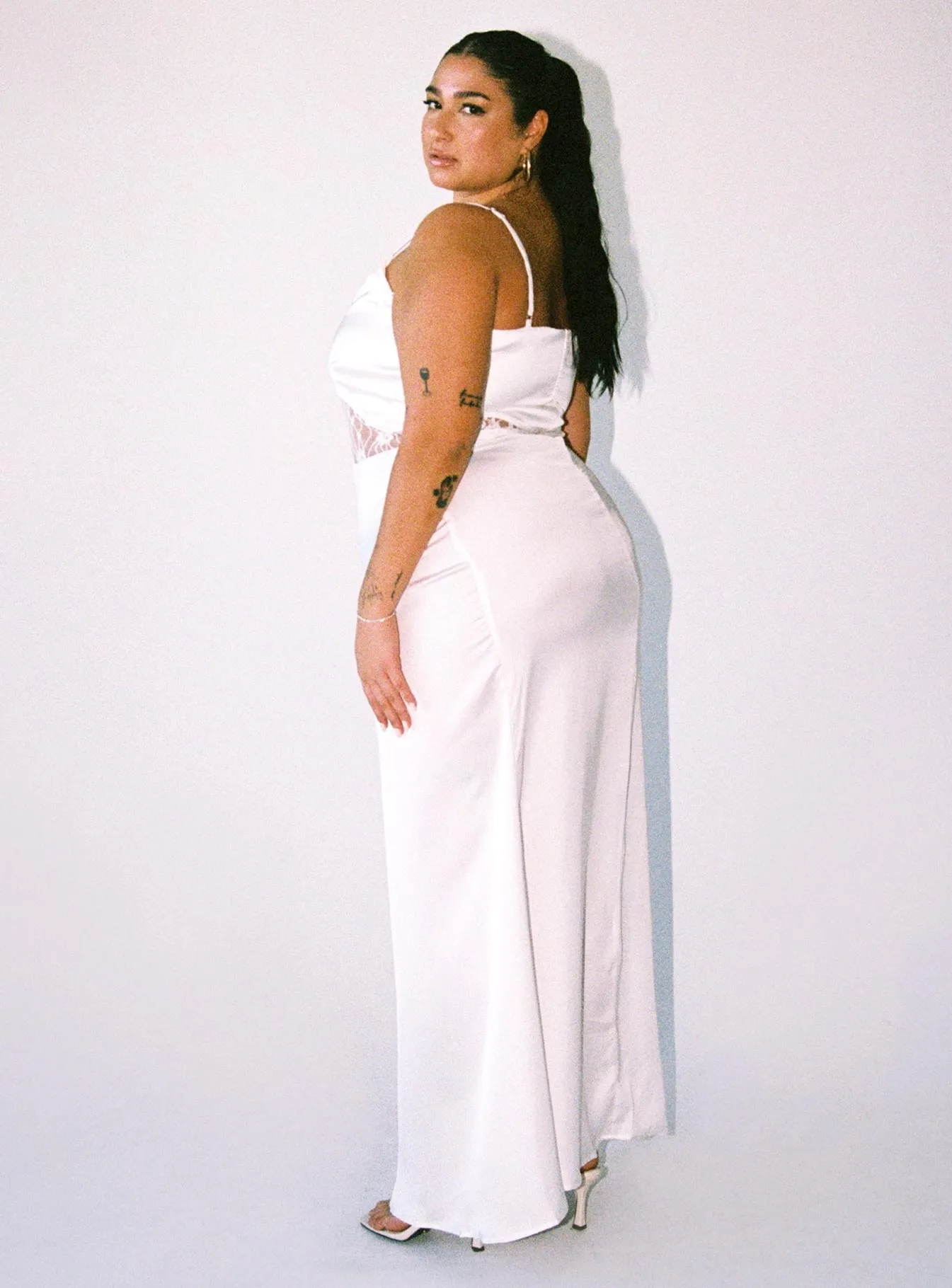 Roselle Maxi Dress White Curve Classic Cut