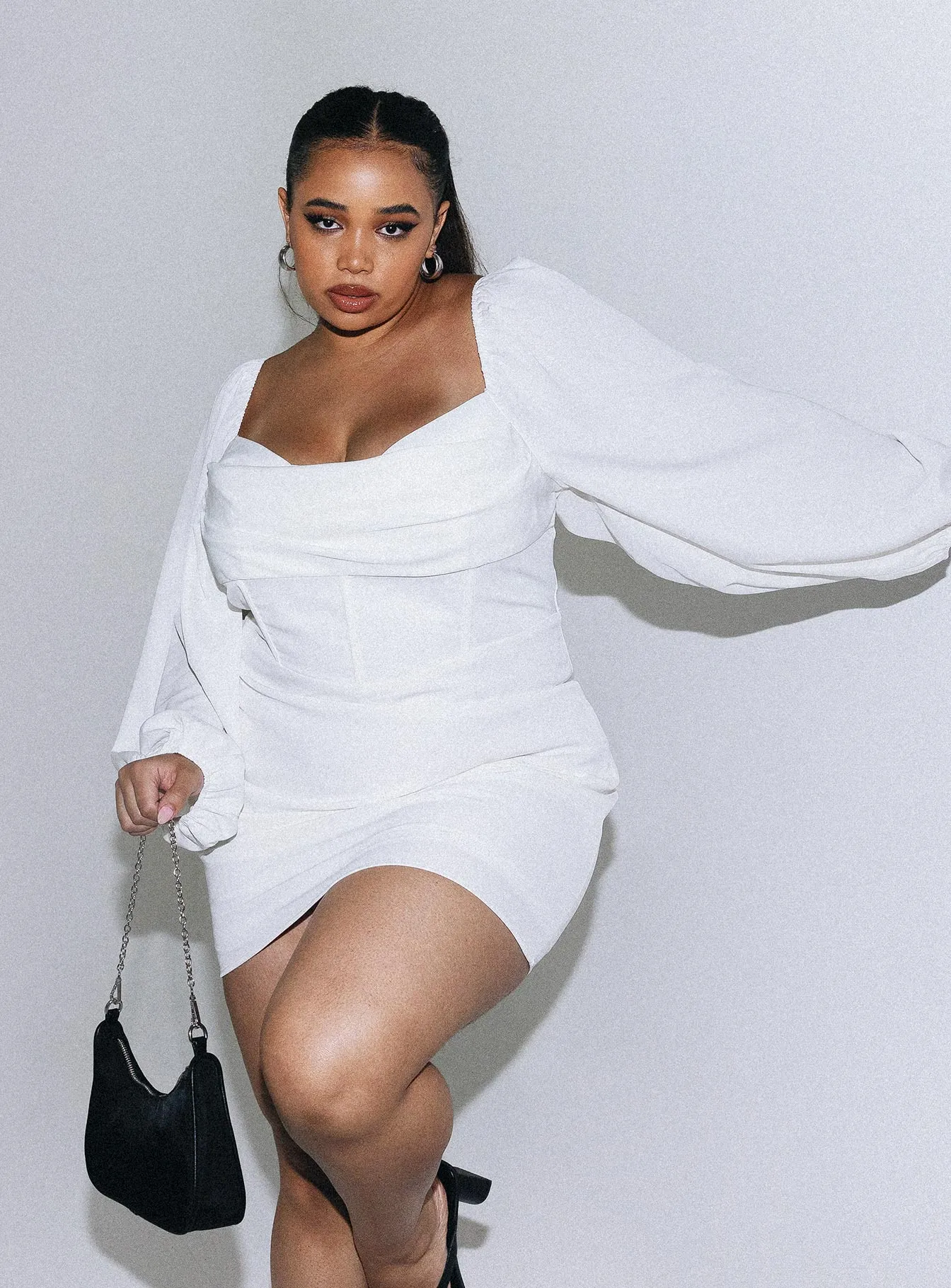 Daily Favorite Pure Lines Lillie Long Sleeve Mini Dress White Curve