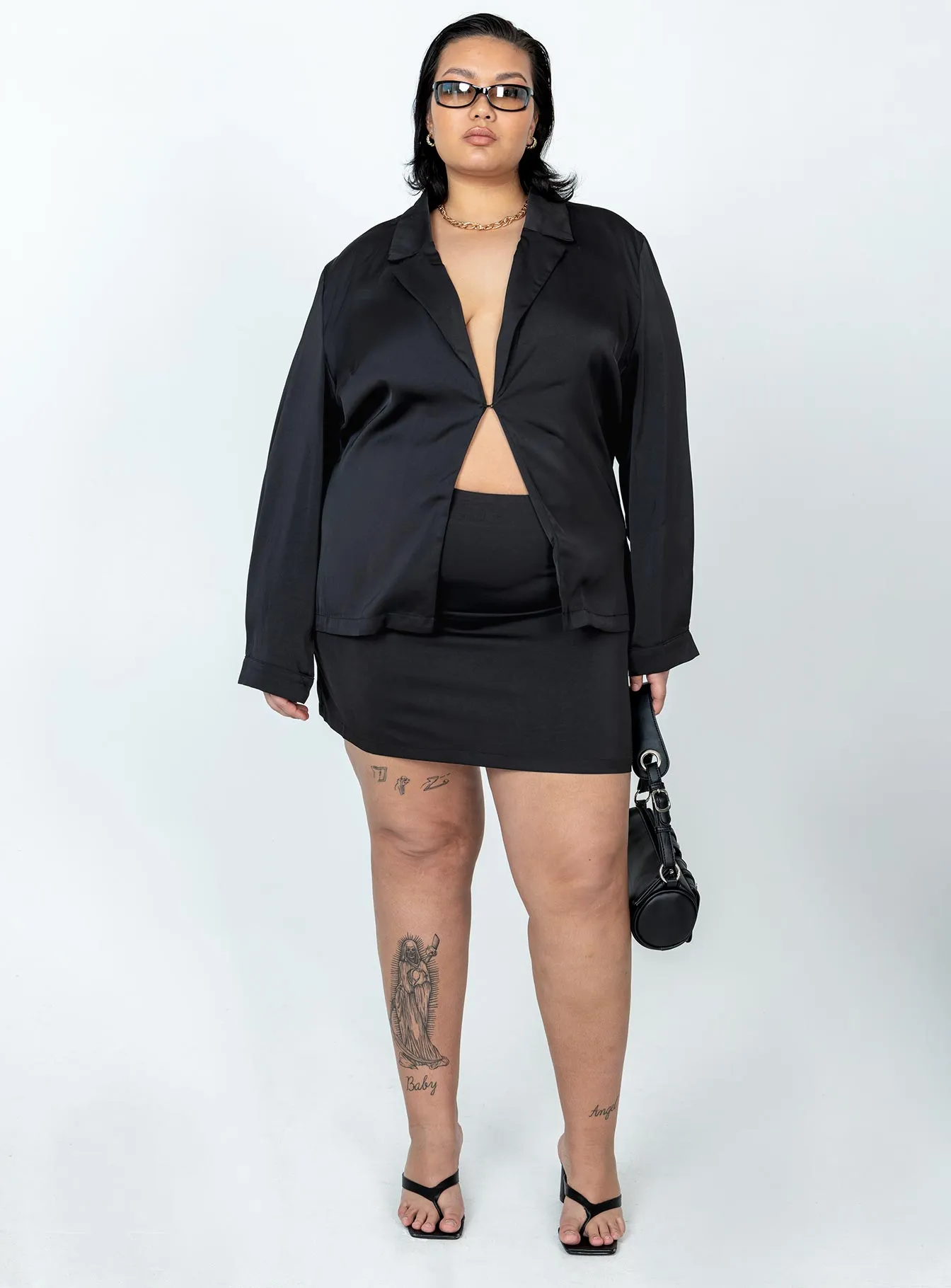 Light Fabric Flared hem Eileen Set Black Curve