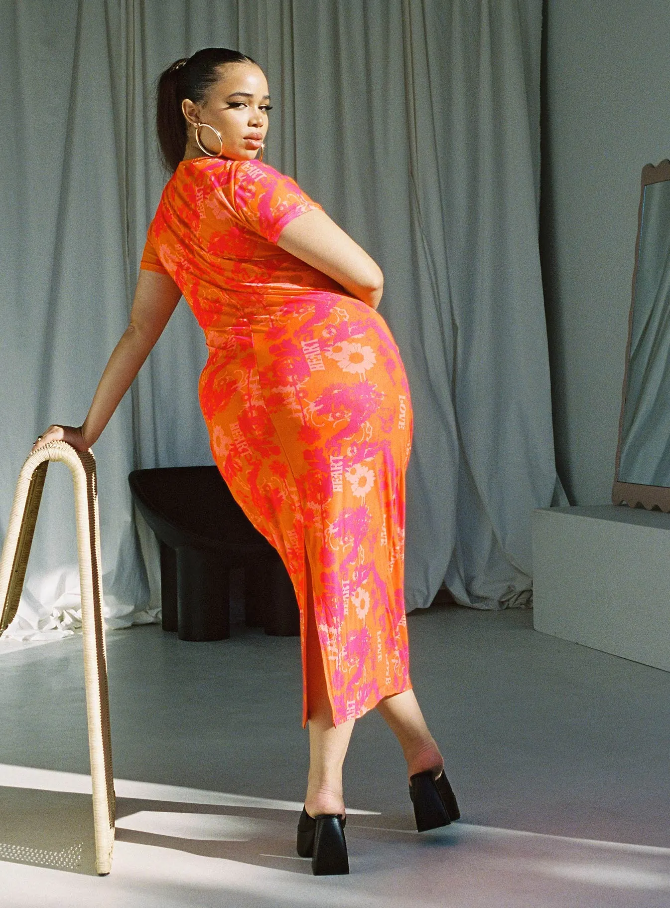 Smooth Layers Stella Midi Dress Orange Multi Curve