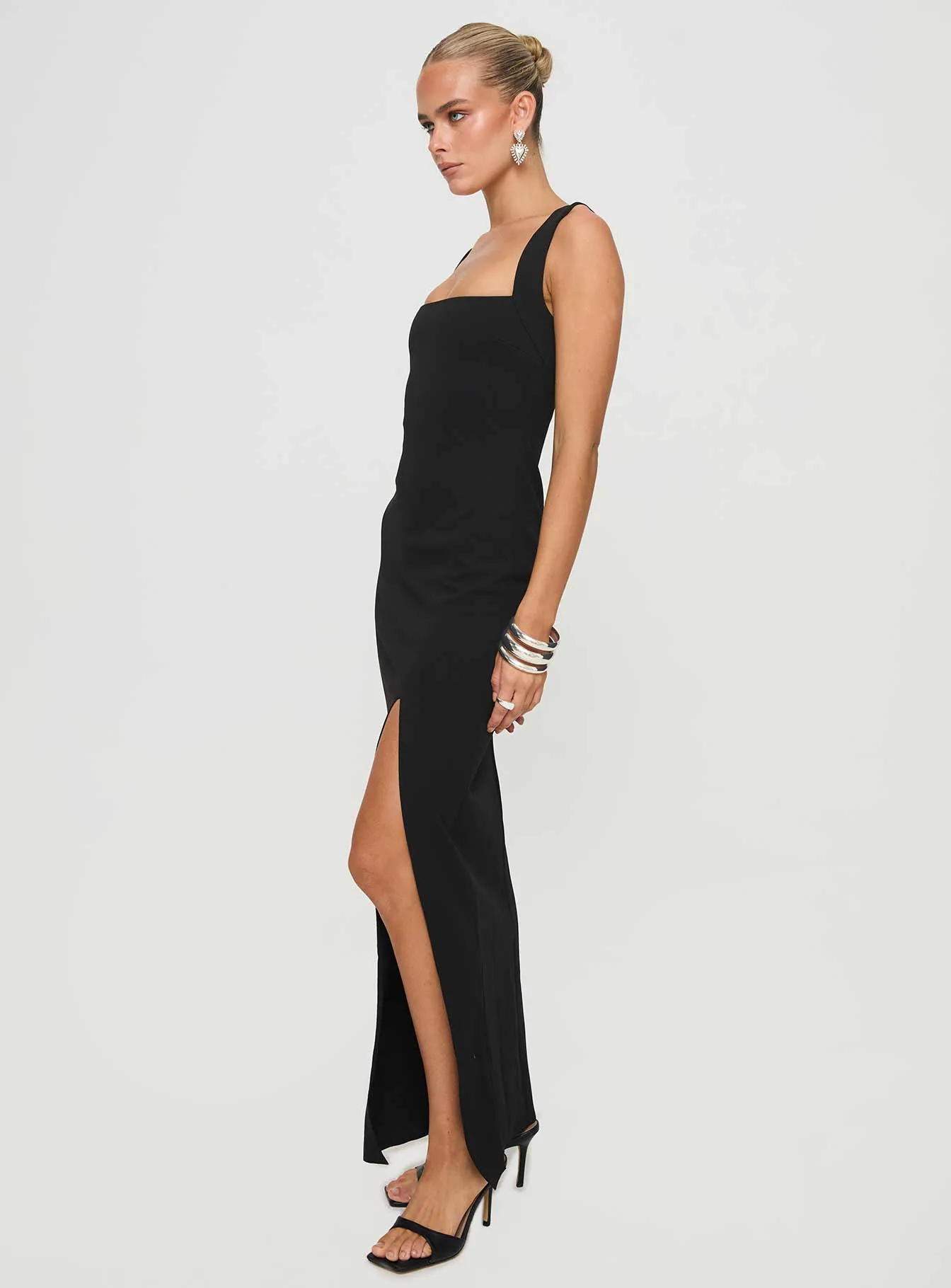 Clean Edge Fitted Neat Bombshell Maxi Dress Black