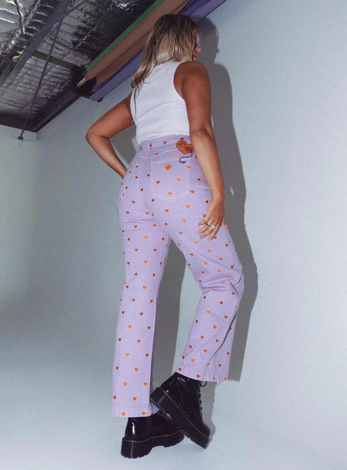 Abrand Dyspnea 94 High & Wide Lilac Heart Cyber Glow