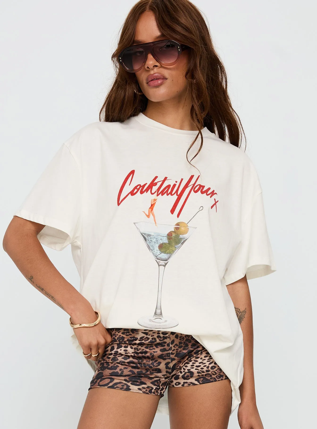 Smooth Neckline Simple Look Unwind In Peace Oversized Tee White