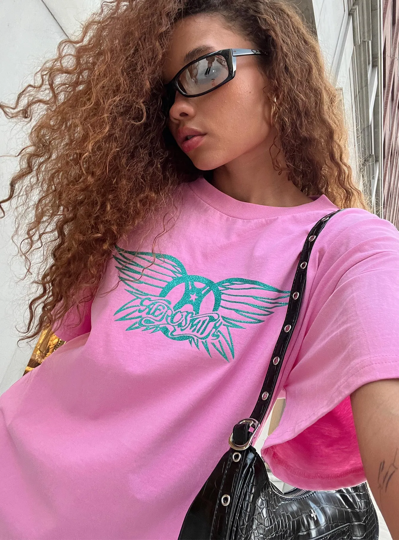 Aerosmith Oversized Tee Pink Light Outfit Office Attire