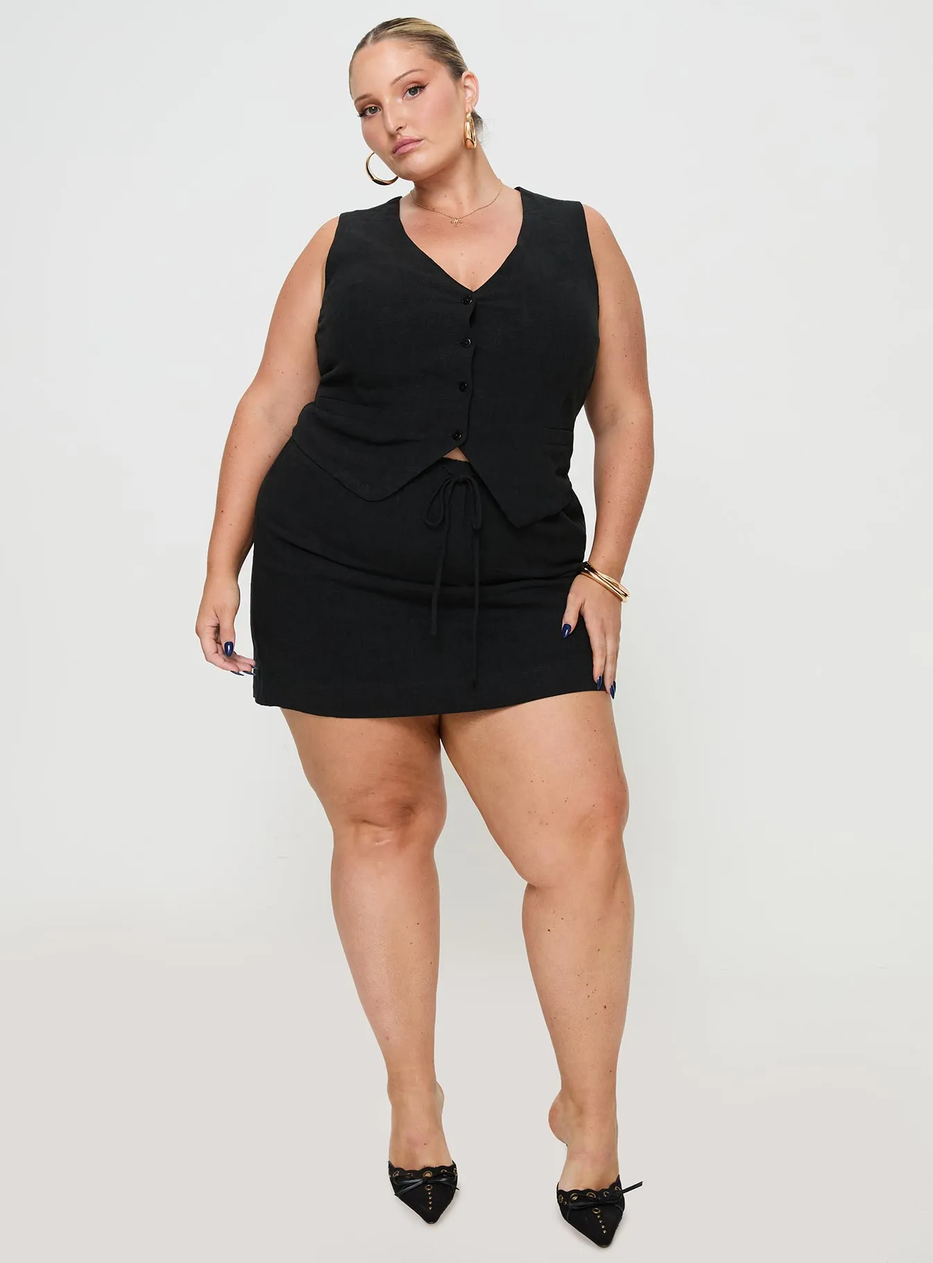 Evry Linen Blend Mini Skirt Black Curve Statement Color