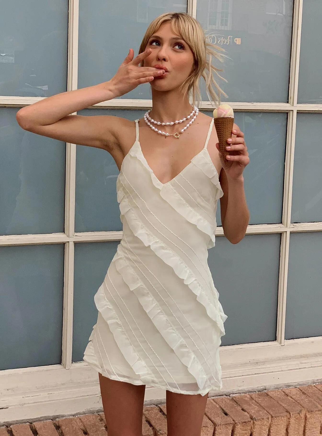 Lars Mini Dress Yellow Sleek Form Clasp-Closure