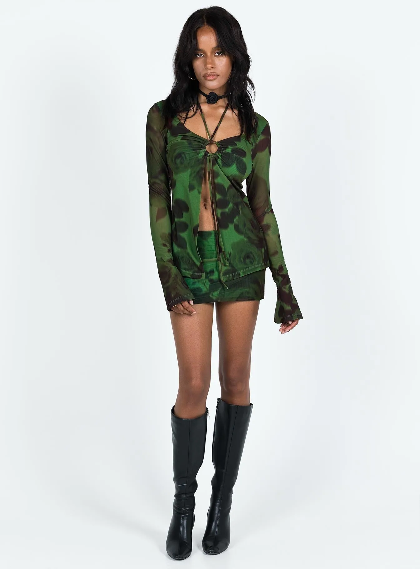 JGR & STN Thorne Low Rise Mini Skirt Green Sleek Vibe Creative Look