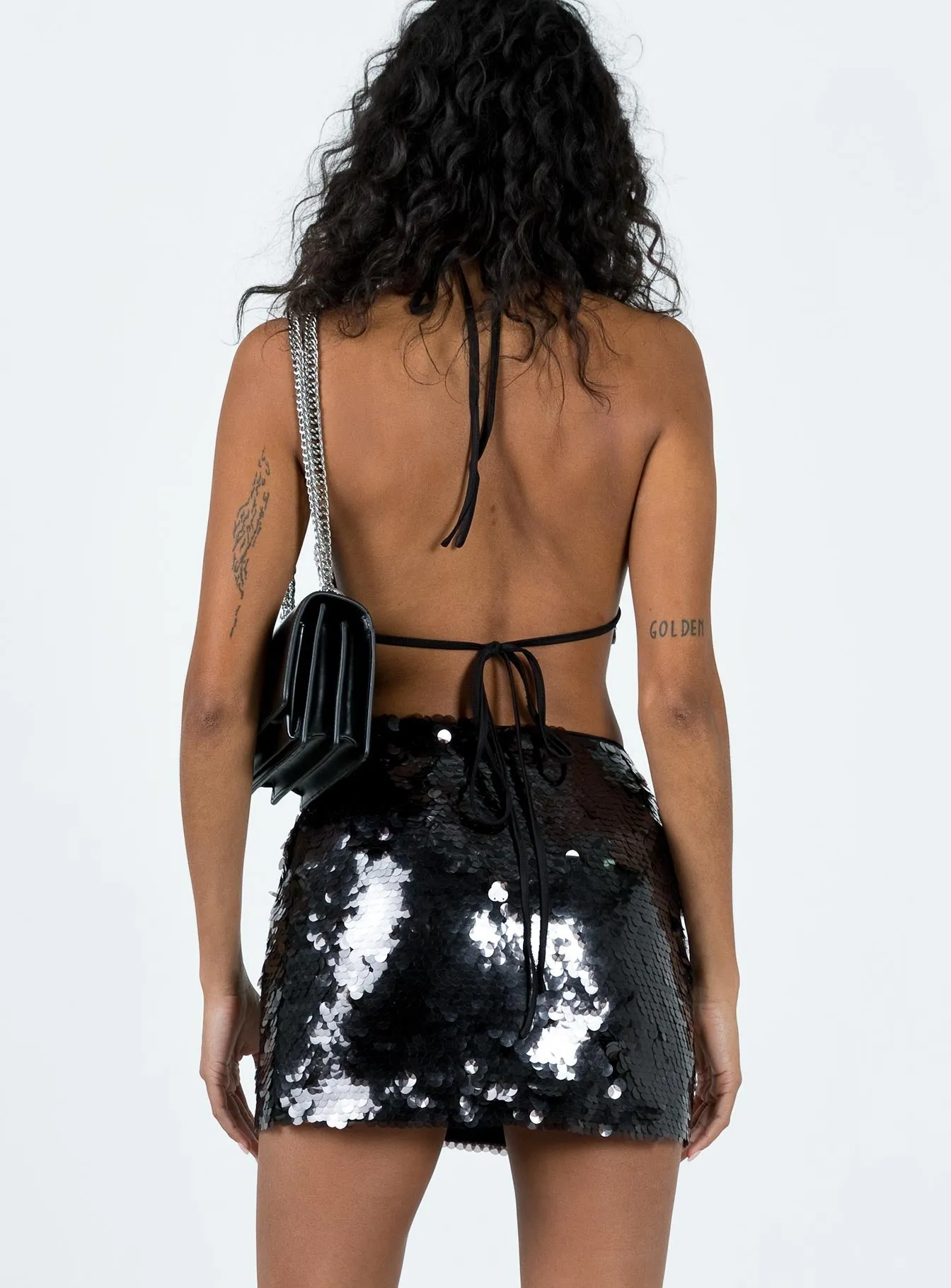 Hannam Mini Skirt Black Tonal Layering Simple looks