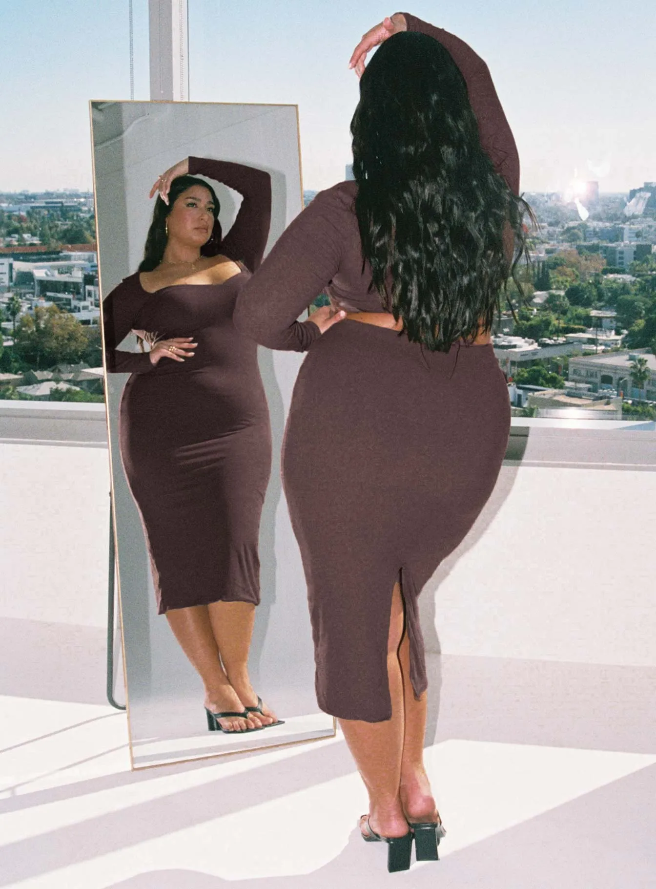 Nolan Midi Dress Brown Curve Versatile and Comfortable Seamless-Look